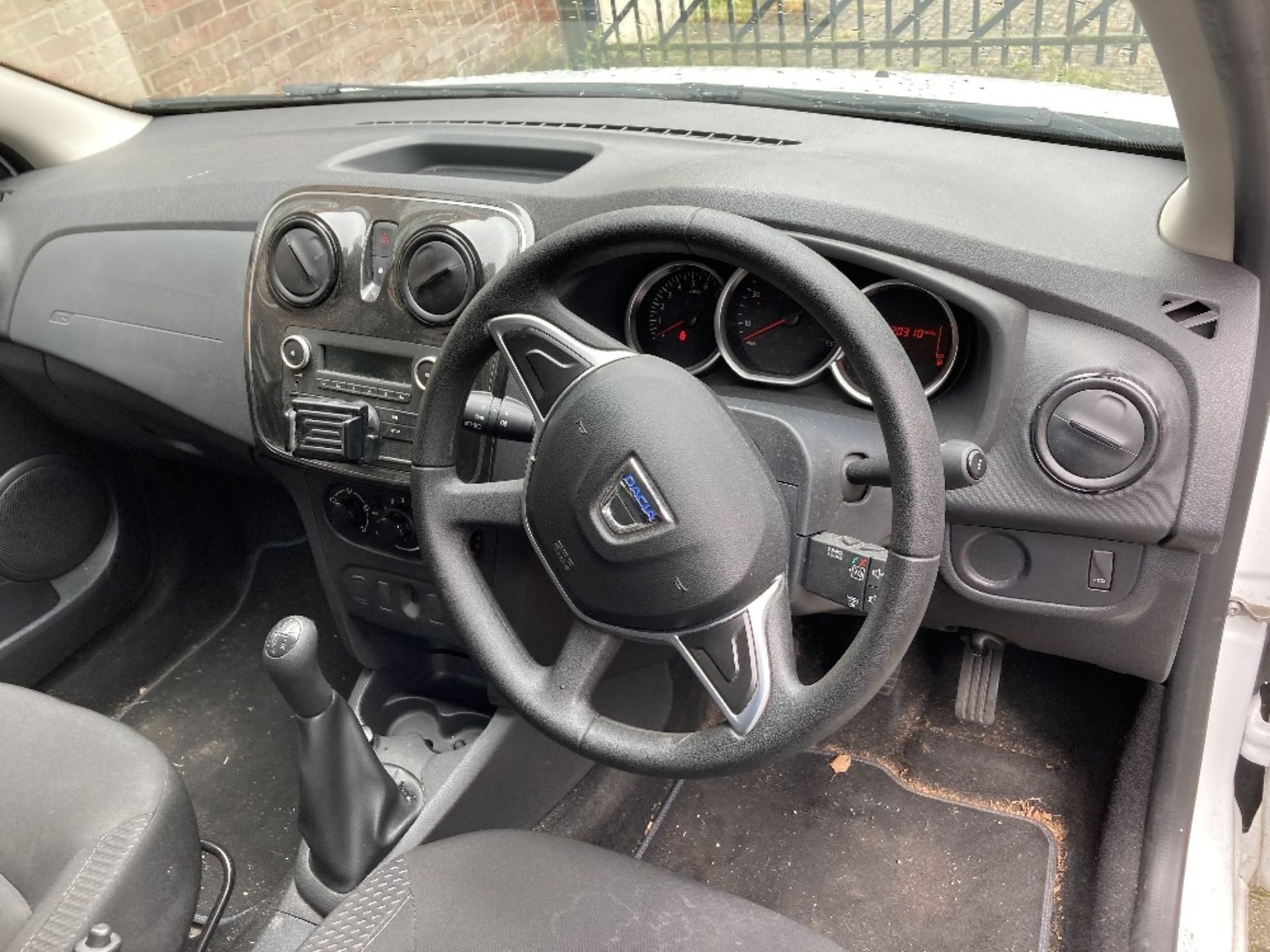 2018 Dacia Sandero Ambiance Dci (VAT EXEMPT*) - Image 8 of 17