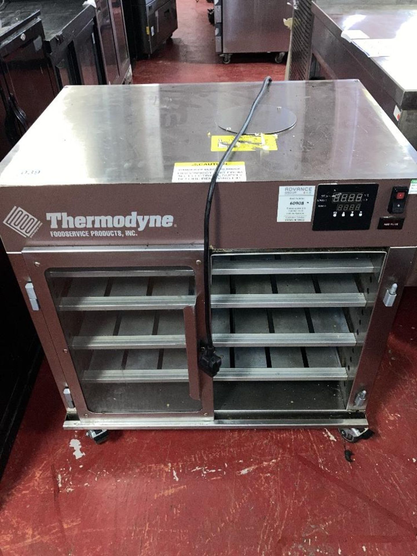 Thermodyne 700CT 2-Door Holding Cabinet (DOM: 2016) - Image 2 of 5