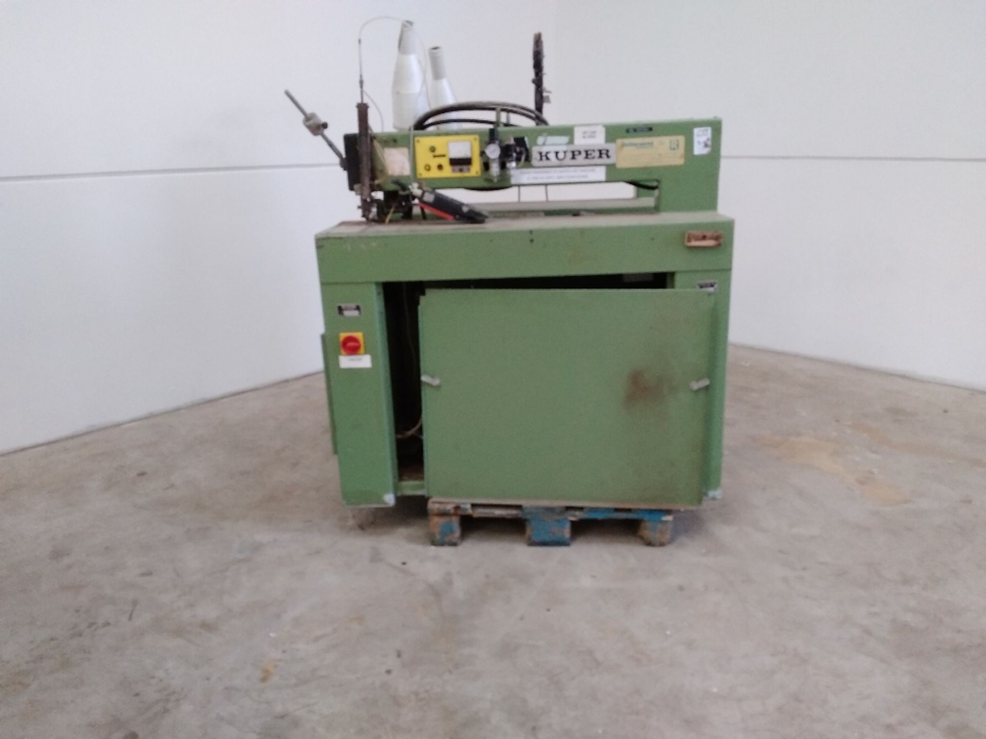 (2) Kuper FWJ900 Veneer splicing machine - Image 2 of 9