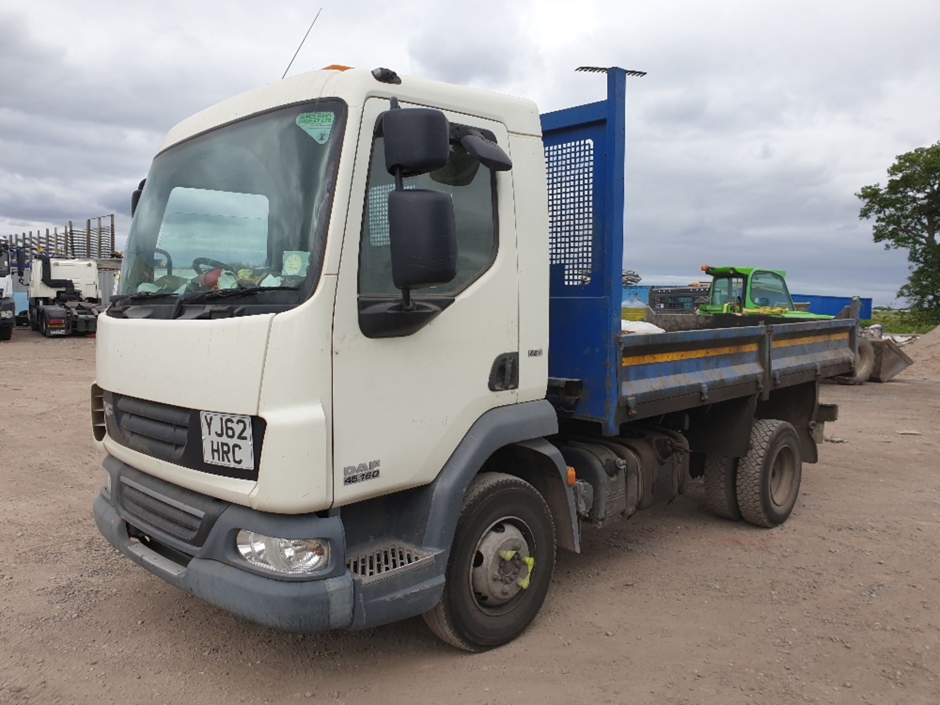 DAF LF FA 45.160 Ti with Paccar tipper body and reversing camera YJ62 HRC - Image 3 of 10
