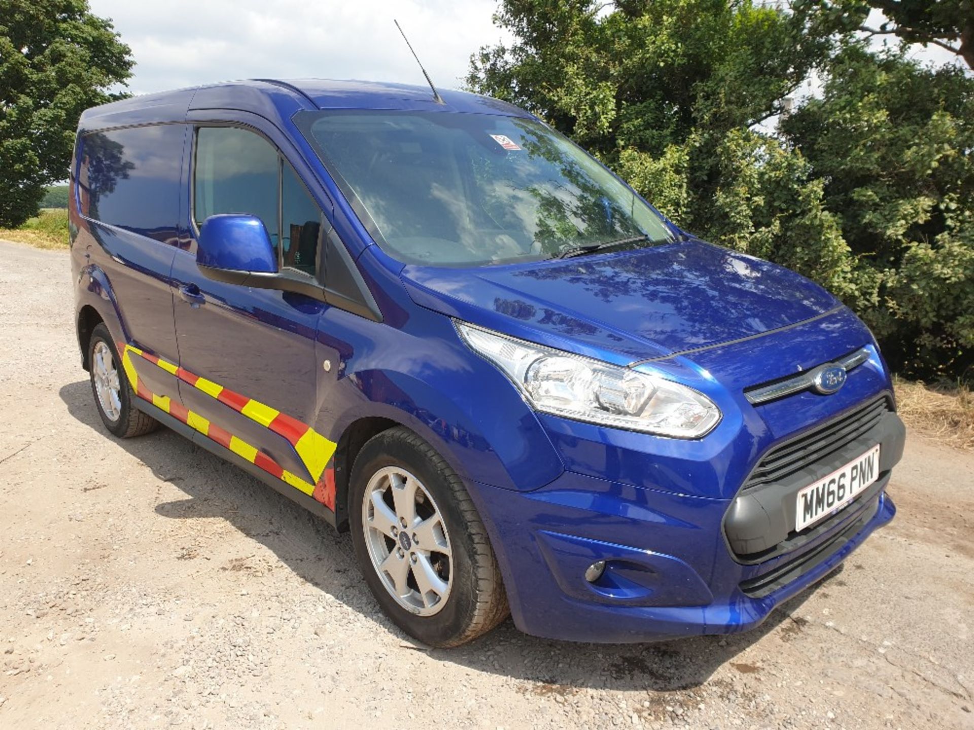 Ford Transit Connect 1.5l Diesel SWB panel van MM66 PNN - Image 2 of 20