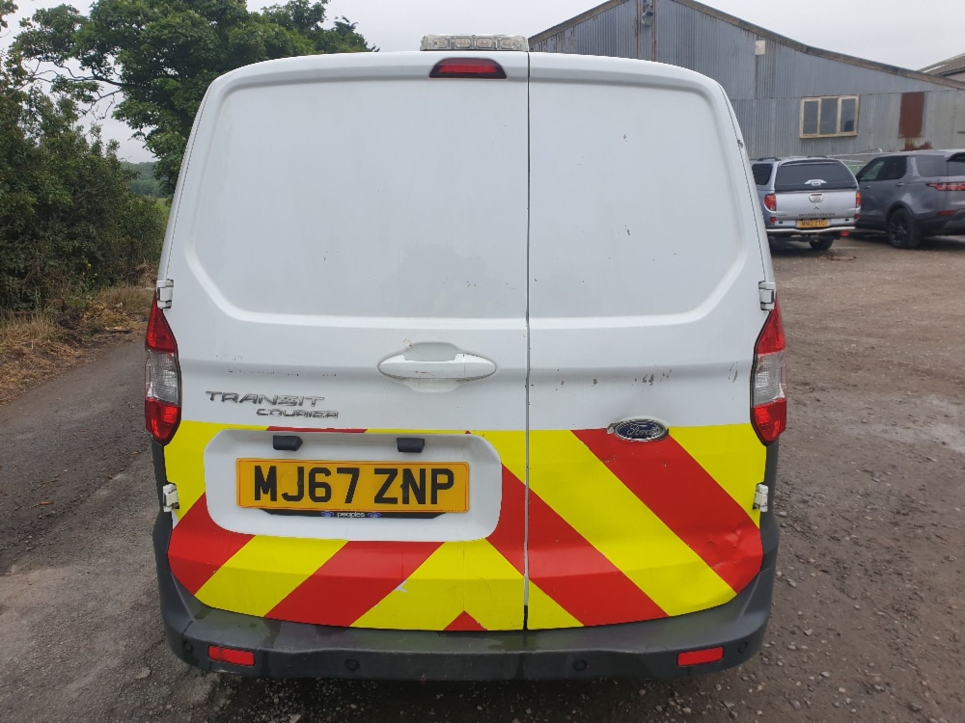 Ford Transit Courier Trend TDCi 1.5 diesel Panel Van MJ67 ZNP - Image 5 of 26