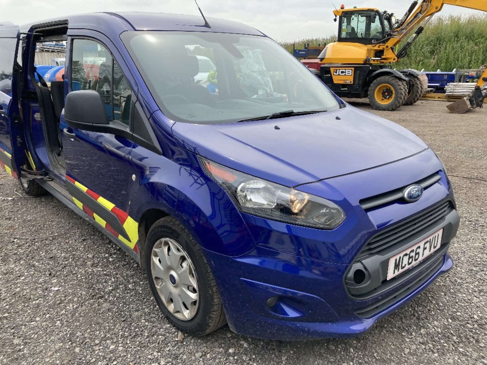 Ford Transit Connect 230 Trend Auto 5 Seater panel van MC66 FVU - Image 14 of 33