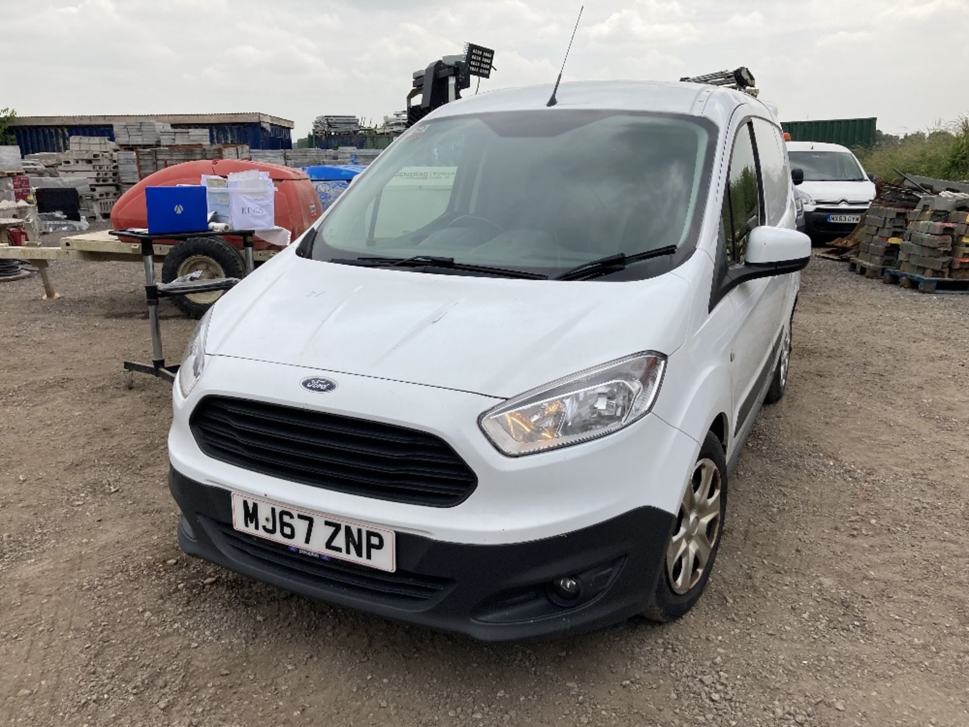 Ford Transit Courier Trend TDCi 1.5 diesel Panel Van MJ67 ZNP - Image 13 of 26