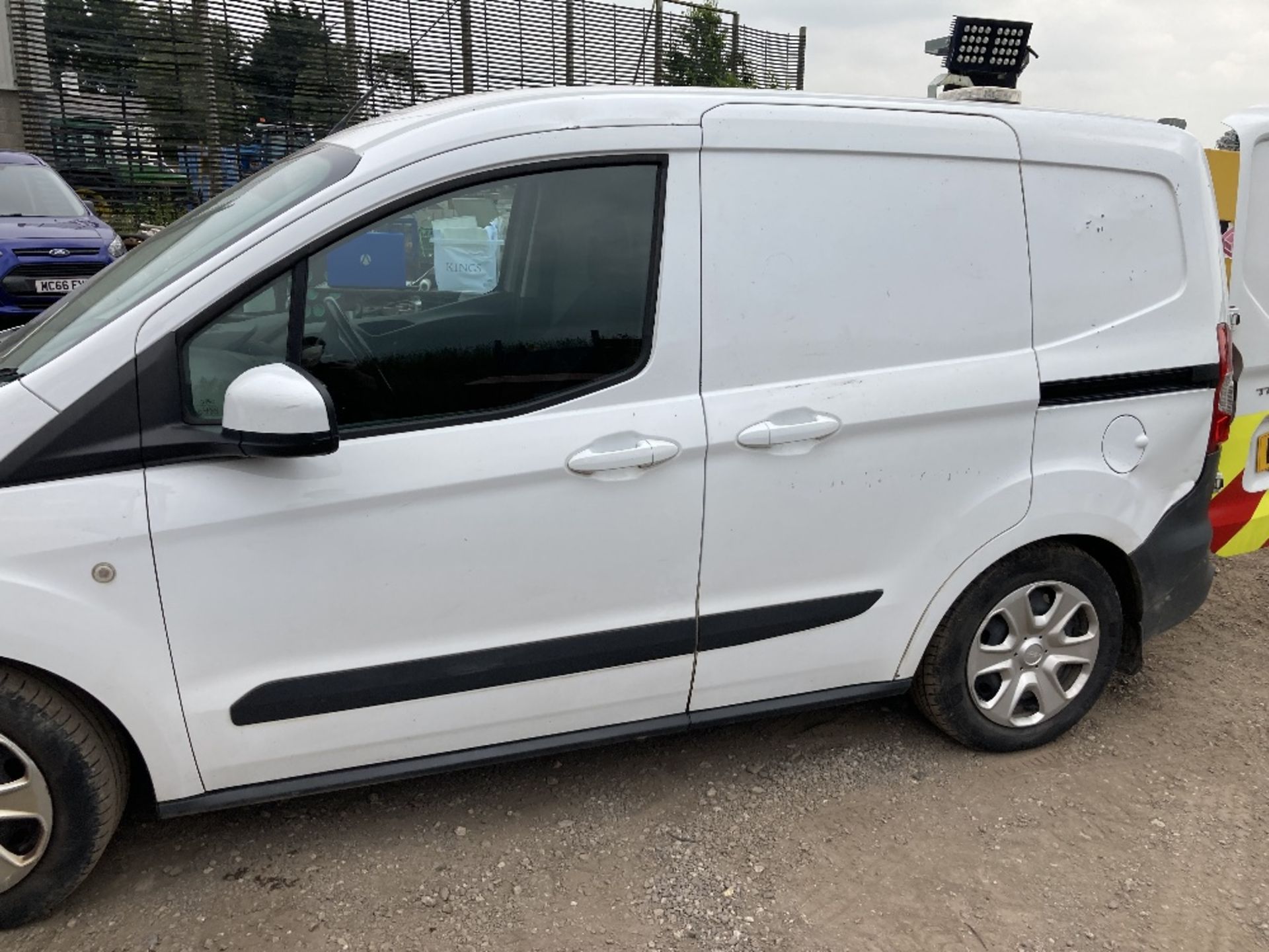 Ford Transit Courier Trend TDCi 1.5 diesel Panel Van MJ67 ZNP - Image 15 of 26