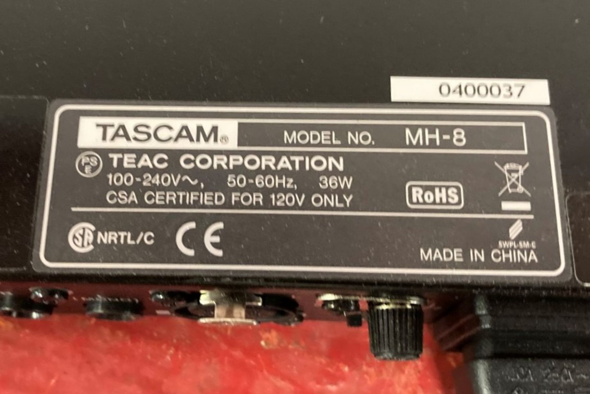 Tascam MH-8 headphone amplifier - Image 5 of 5