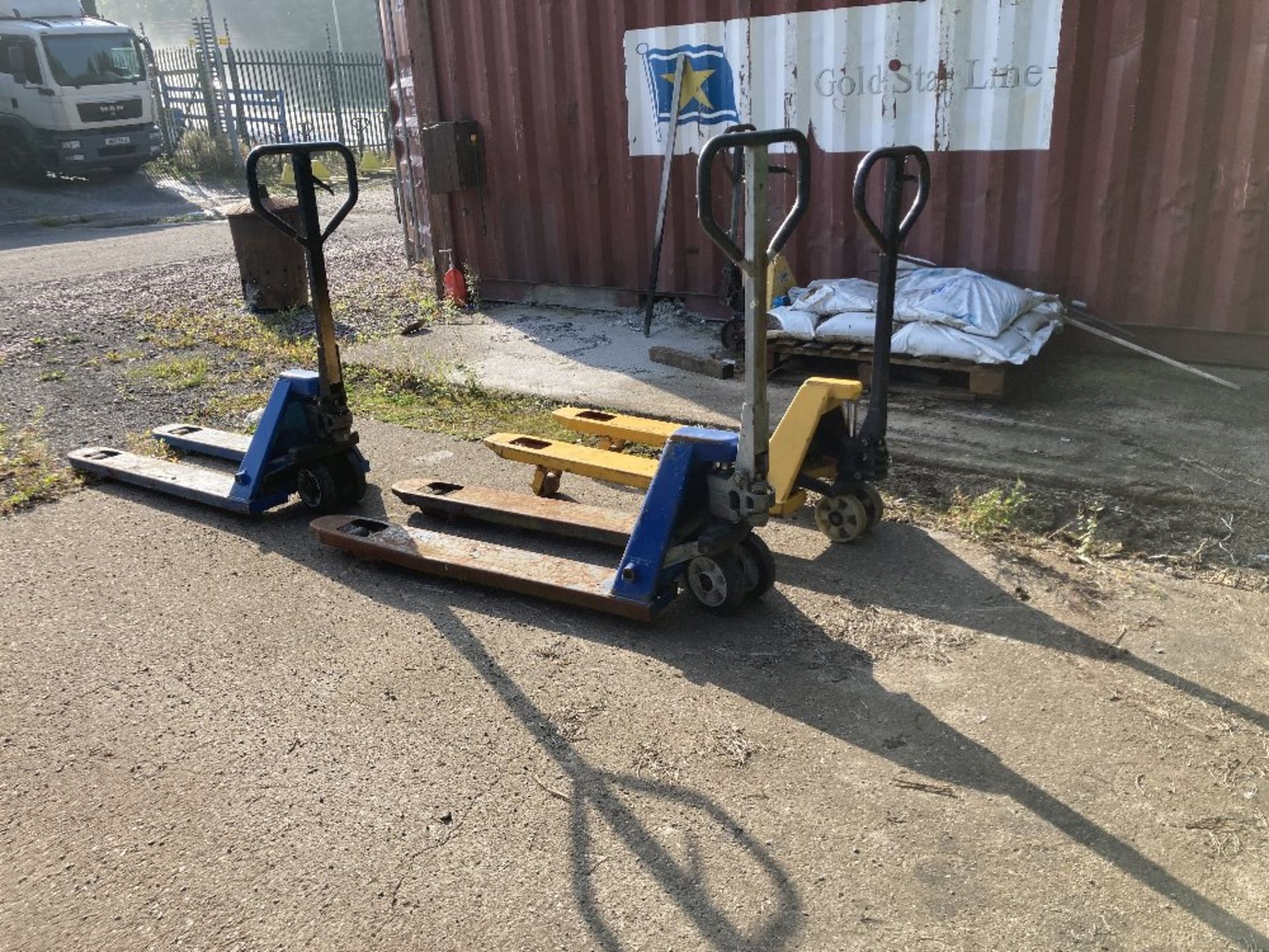 (3) Unbranded Out Of Use Pallet Trucks - Image 4 of 4