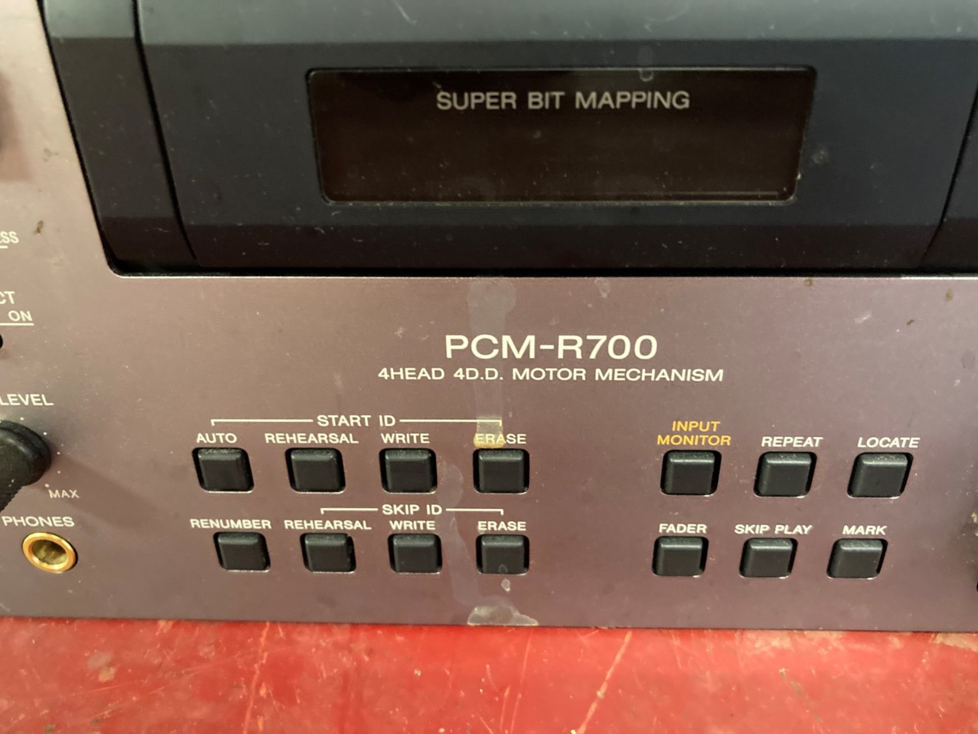 Sony PCM-R700 professional DAT recorder - Image 4 of 5