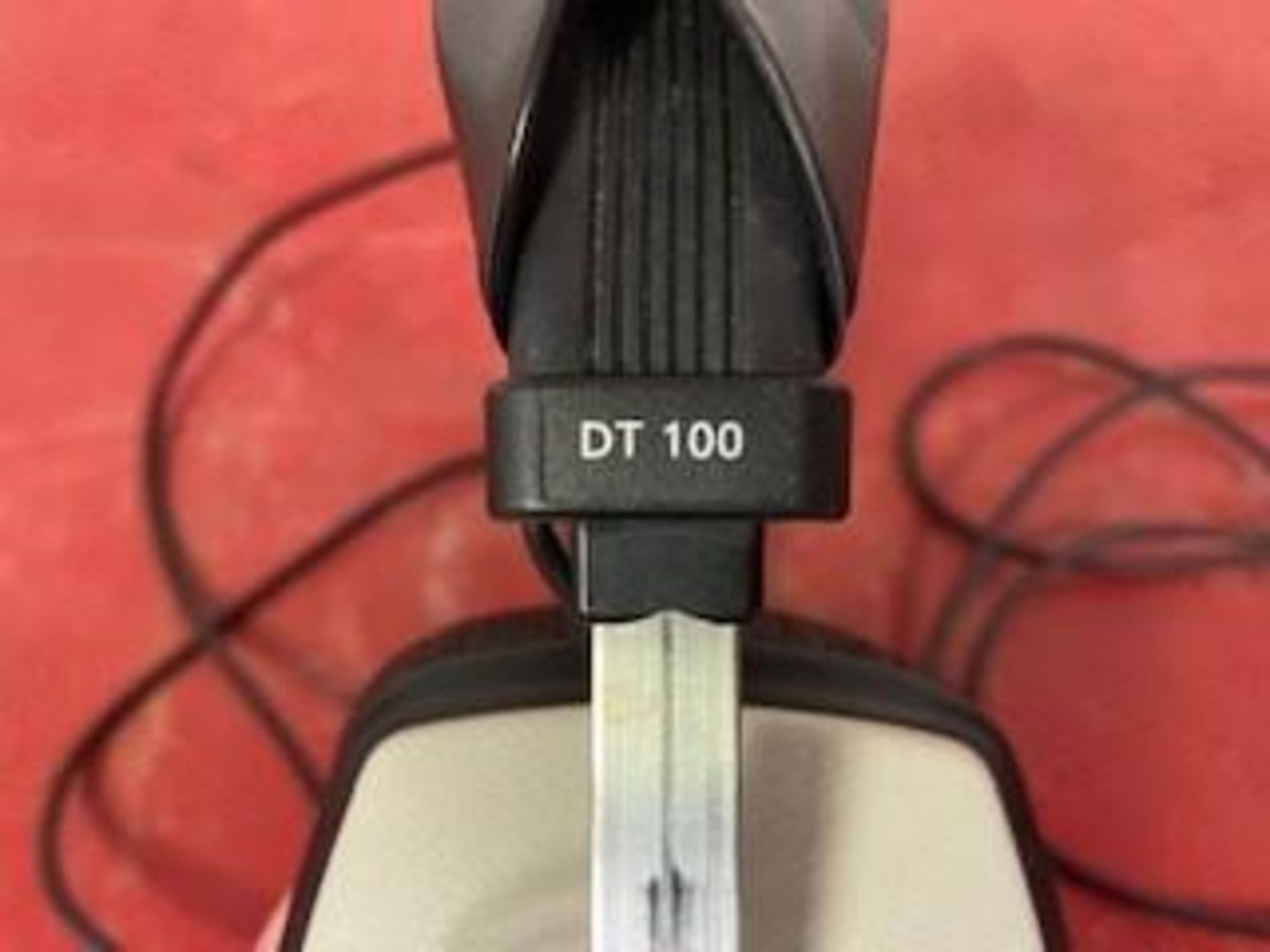 (2) Beyerdynamic DT100 professional closed ear headphones - Bild 2 aus 2