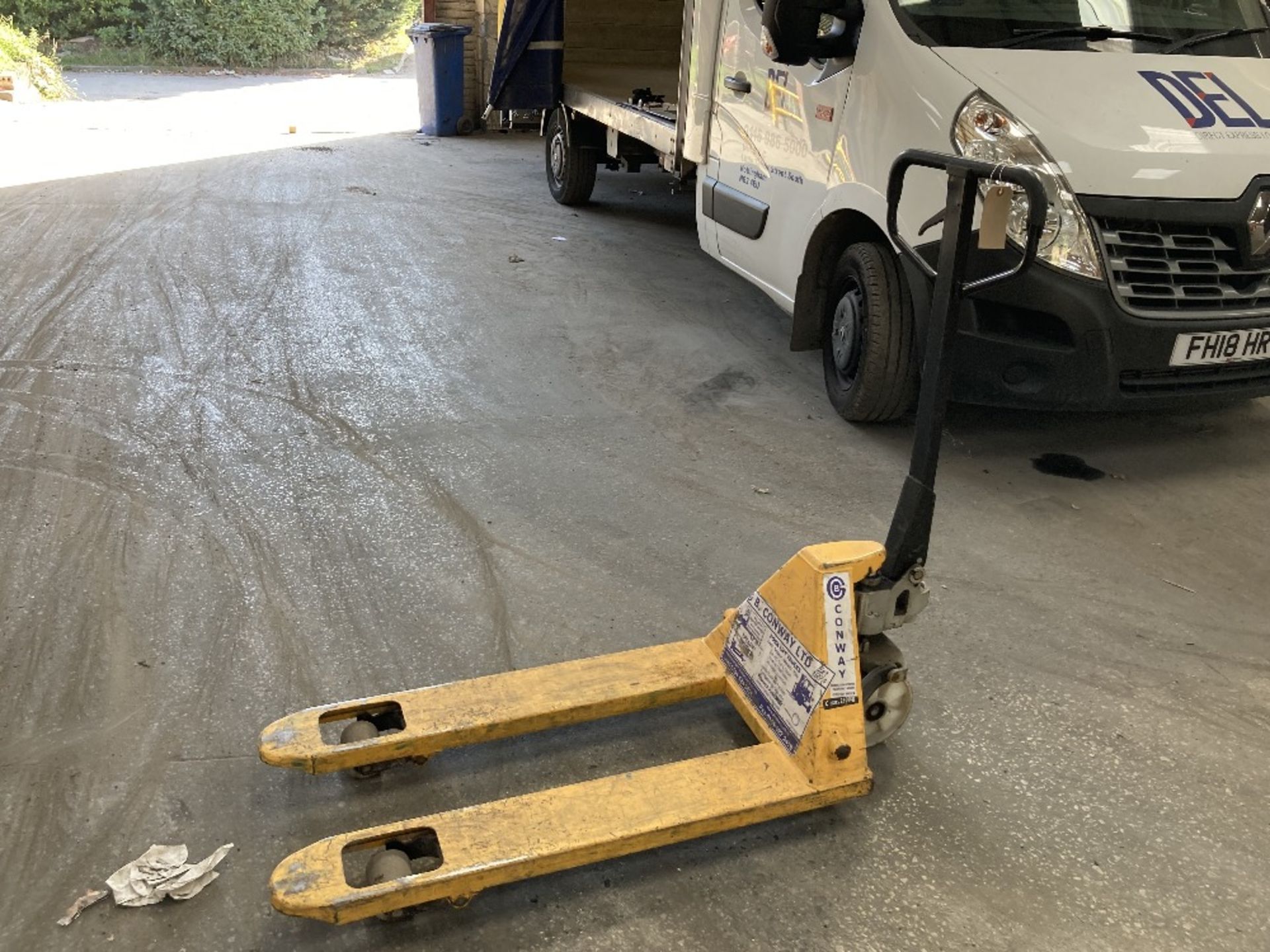 Unbranded 2,500kg Hydraulic pallet truck - Image 3 of 3