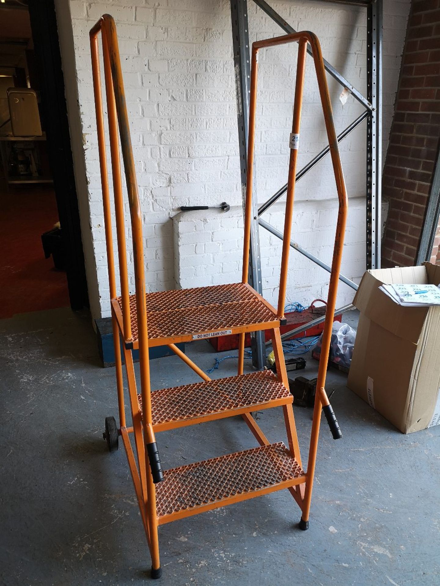 Three tread Mobile Warehouse Ladder - Image 2 of 3