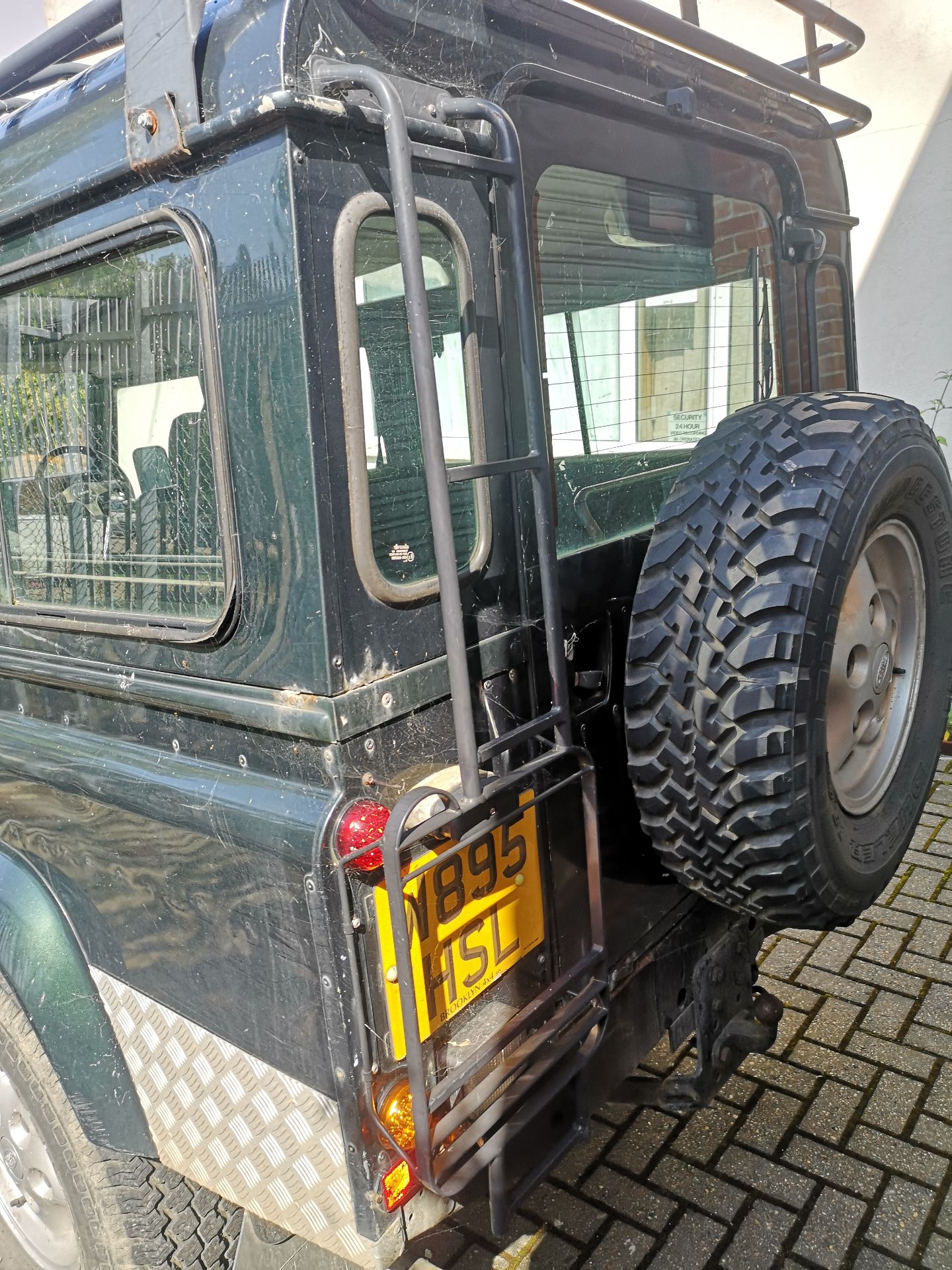 Land Rover Defender 110 County TD5 - Image 9 of 19