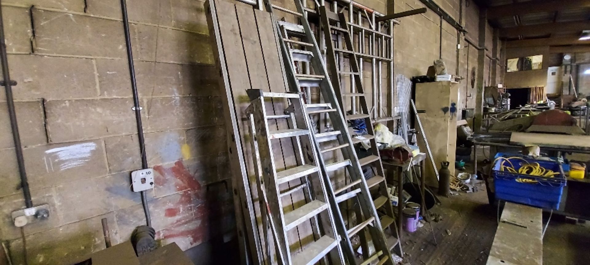 (7) Ladders and Scaffold Parts - Image 3 of 4