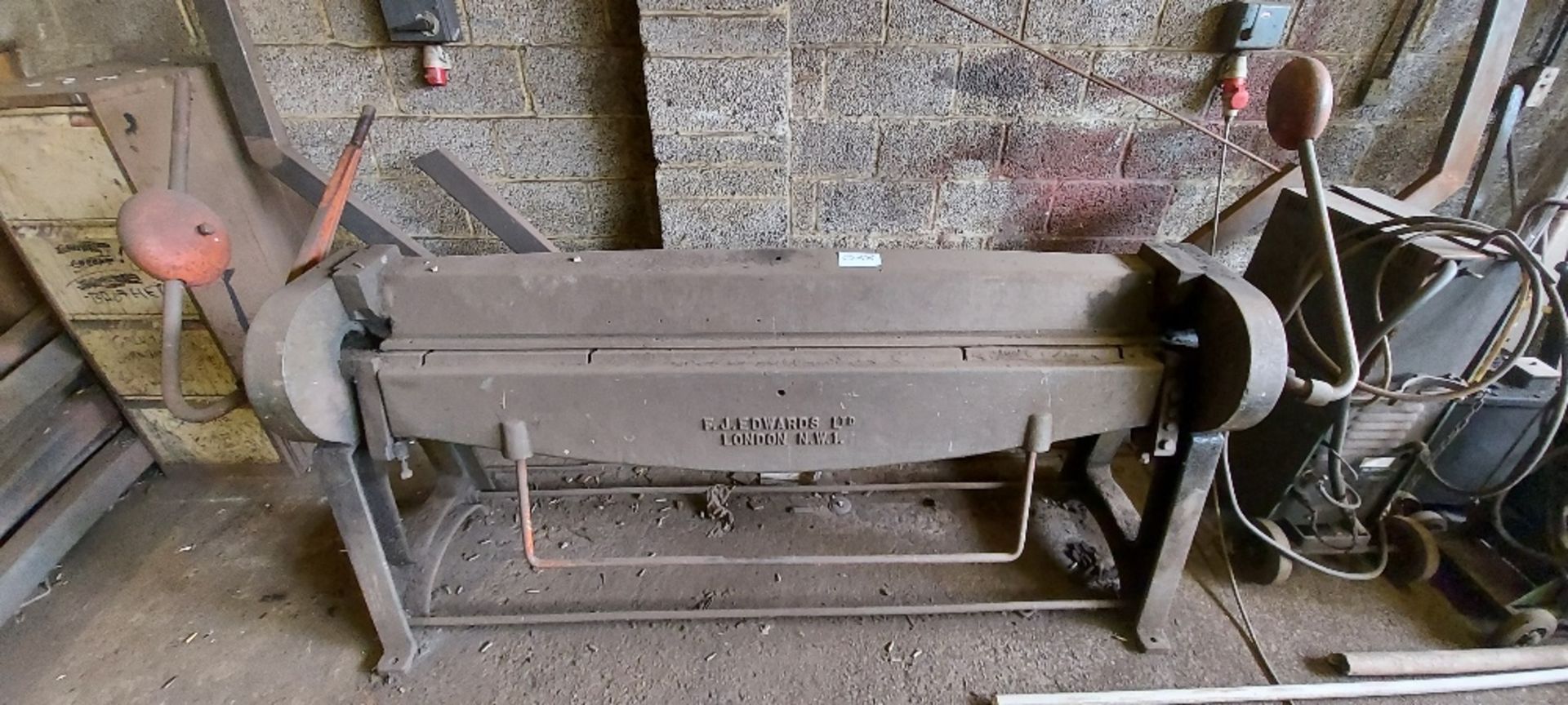 F.J. Edwards Manual Sheet Metal Bender - Image 2 of 4