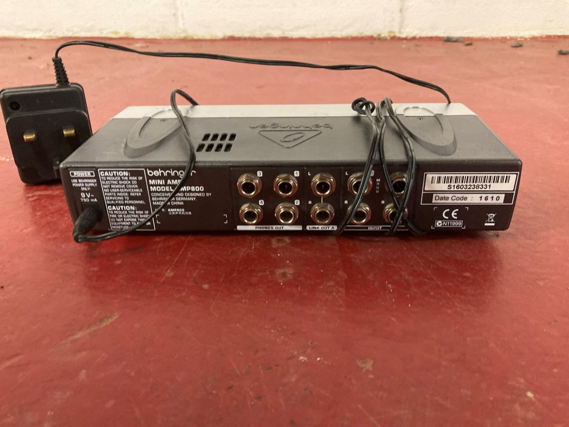 Behringer Amp800 four channel headphone amplifier - Image 2 of 3