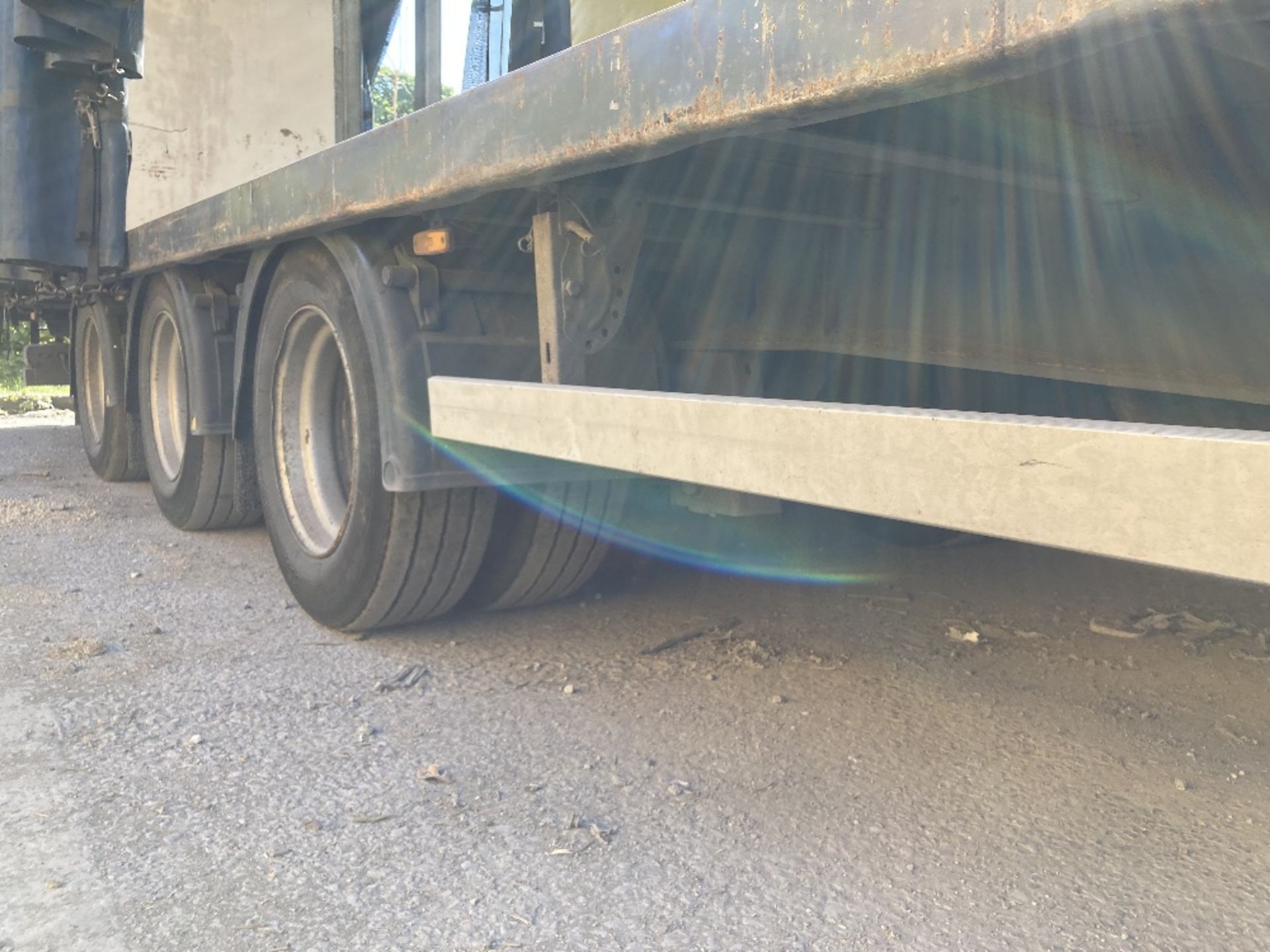 Farlow Engineering/Deker 13.8mtr tri-axle step-frame double deck curtainside trailer - Image 16 of 16