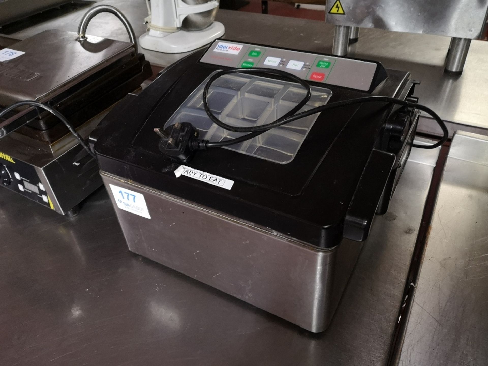 Sous Vide Tools Pro Vacuum Sealer - Image 2 of 4