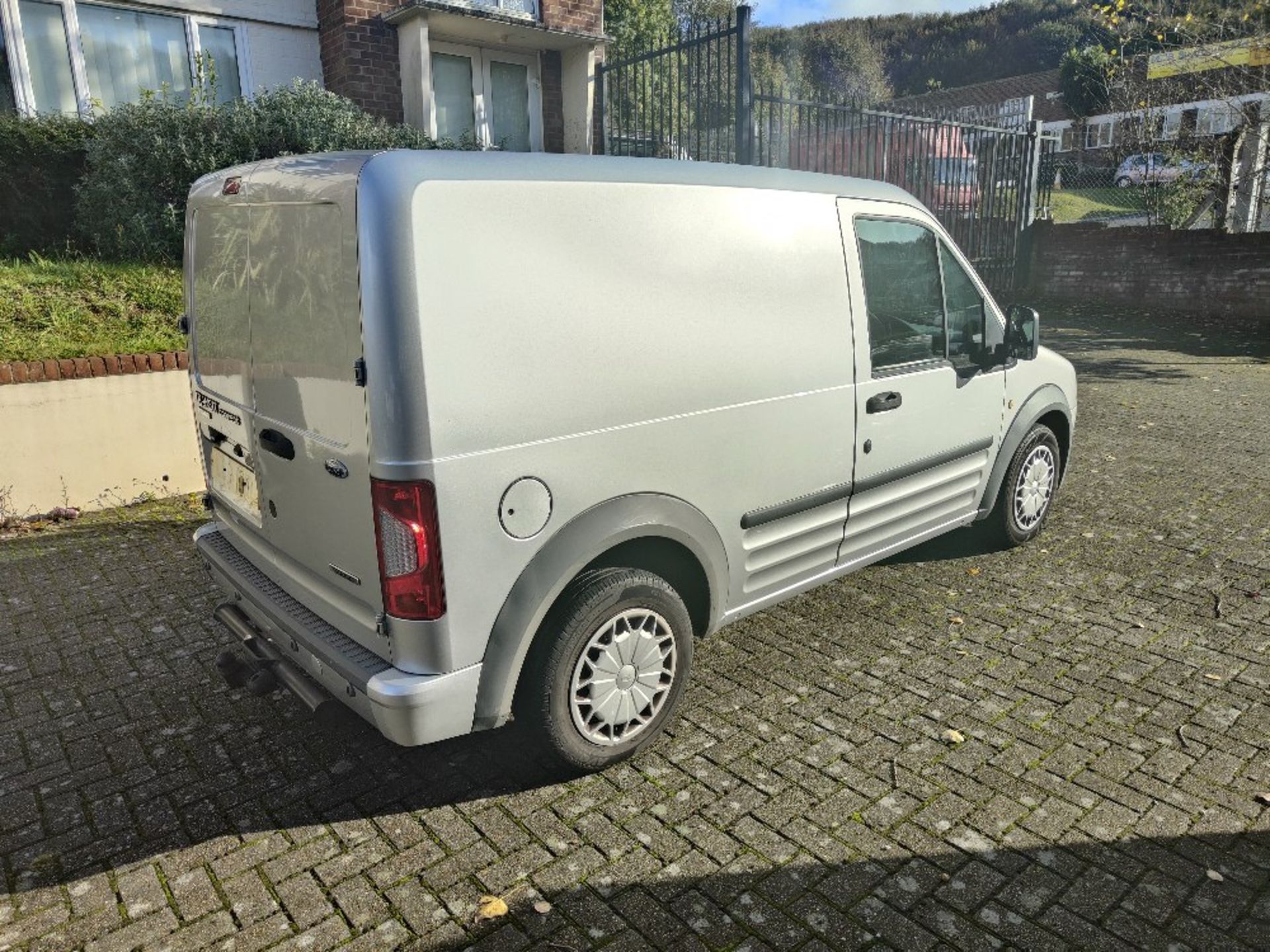 Ford Transit Connect 90 T200 T - LB61 EKR - Image 8 of 17