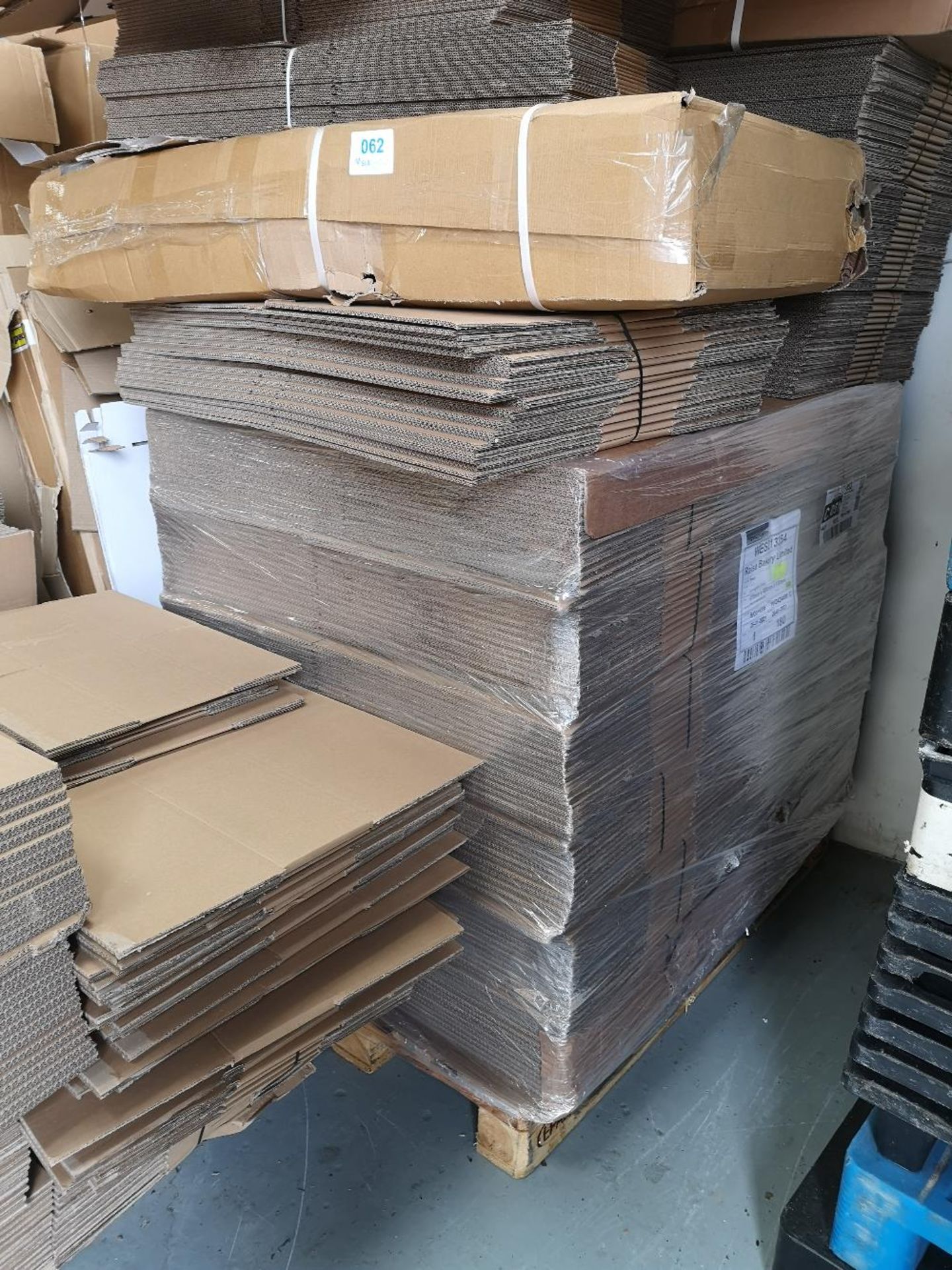 (2) Pallets of Various Sized Cardboard Boxes - Image 4 of 5