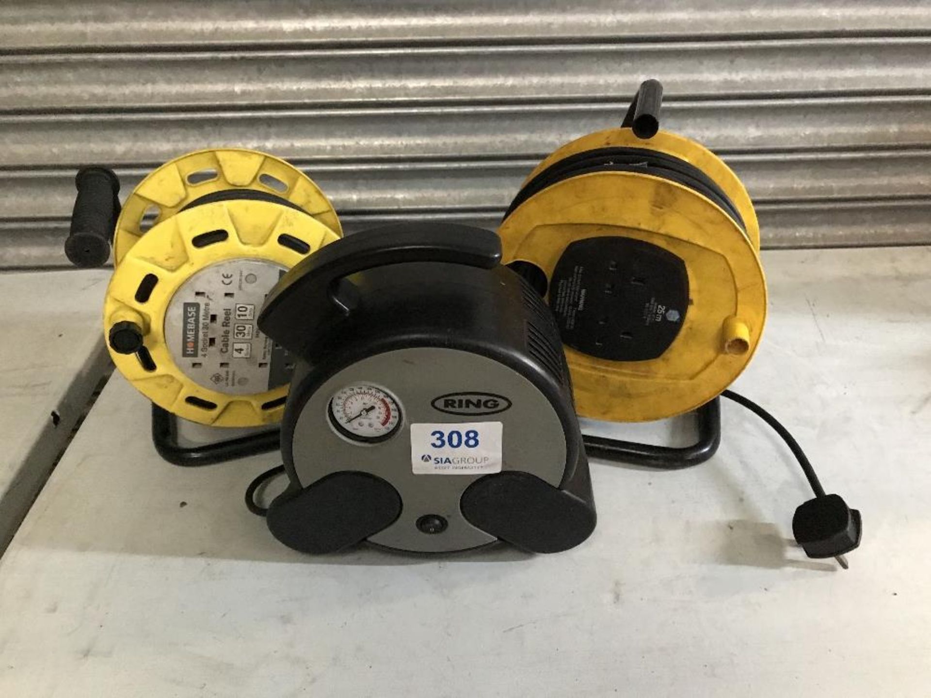 Ring 230v mains powered air compressor with (2) extension leads