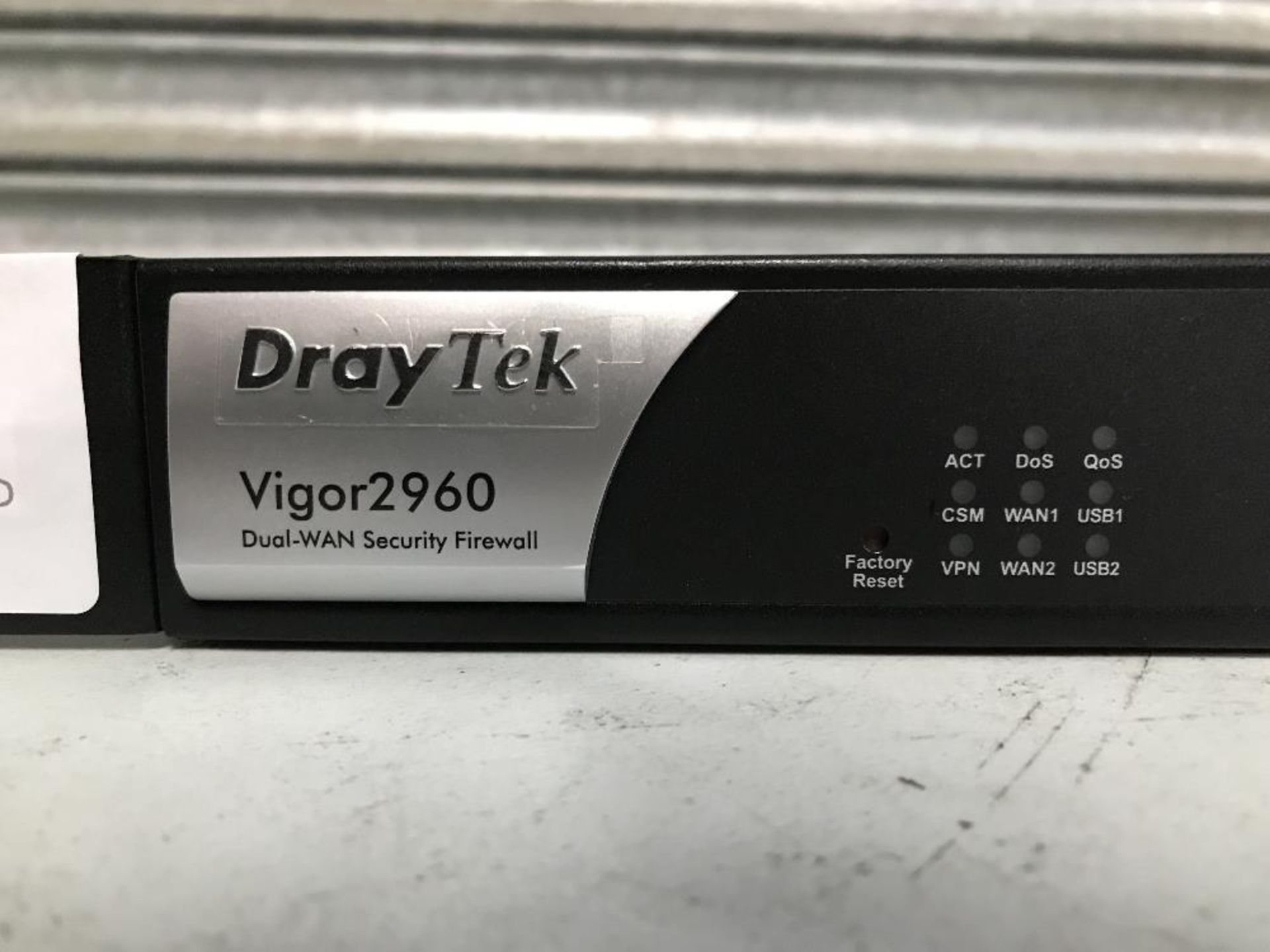 Draytek Vigor 2960 dual-wan security firewall - Image 2 of 3