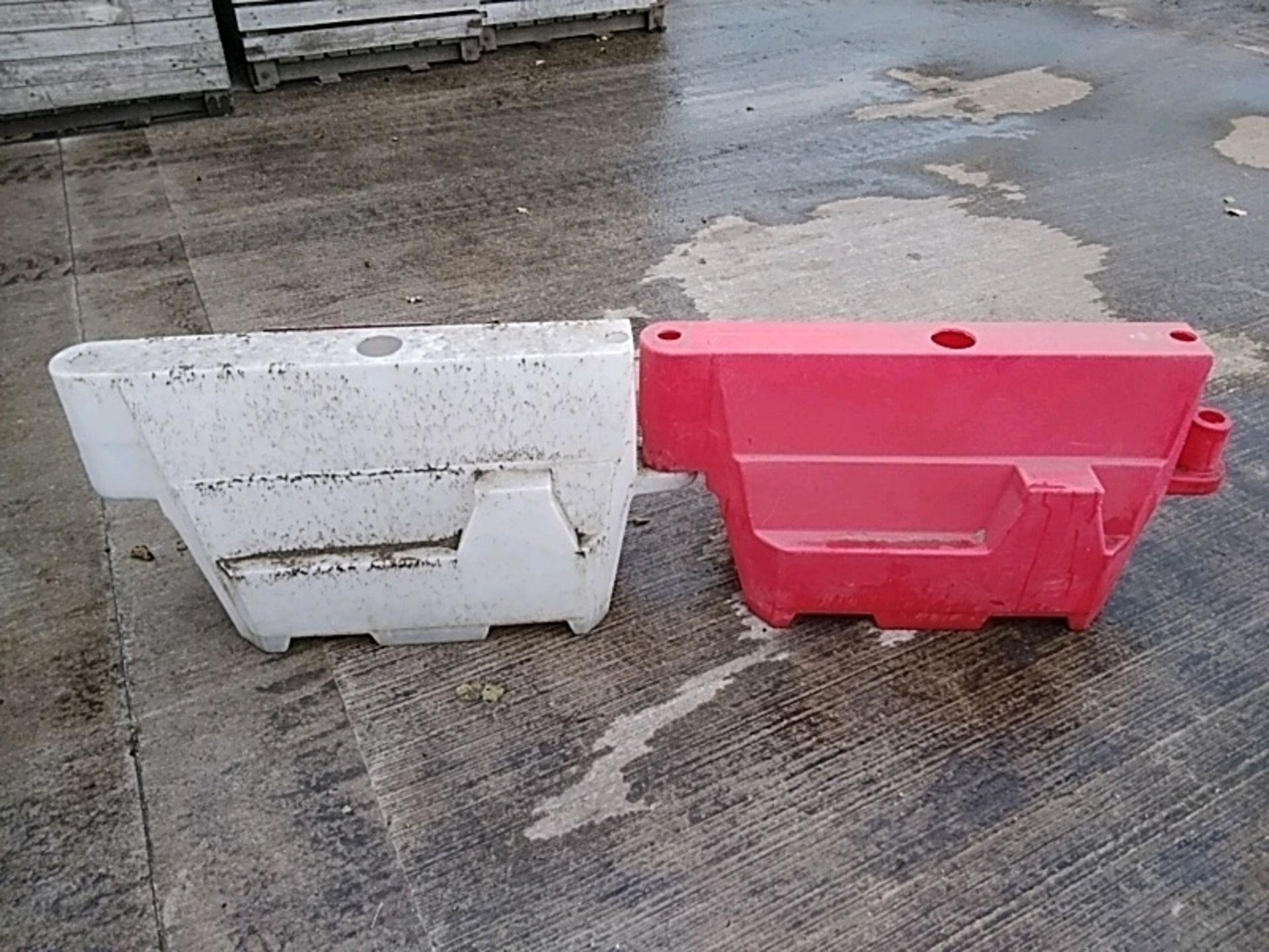 (70) Small Water/Sand Filled Safety Barriers