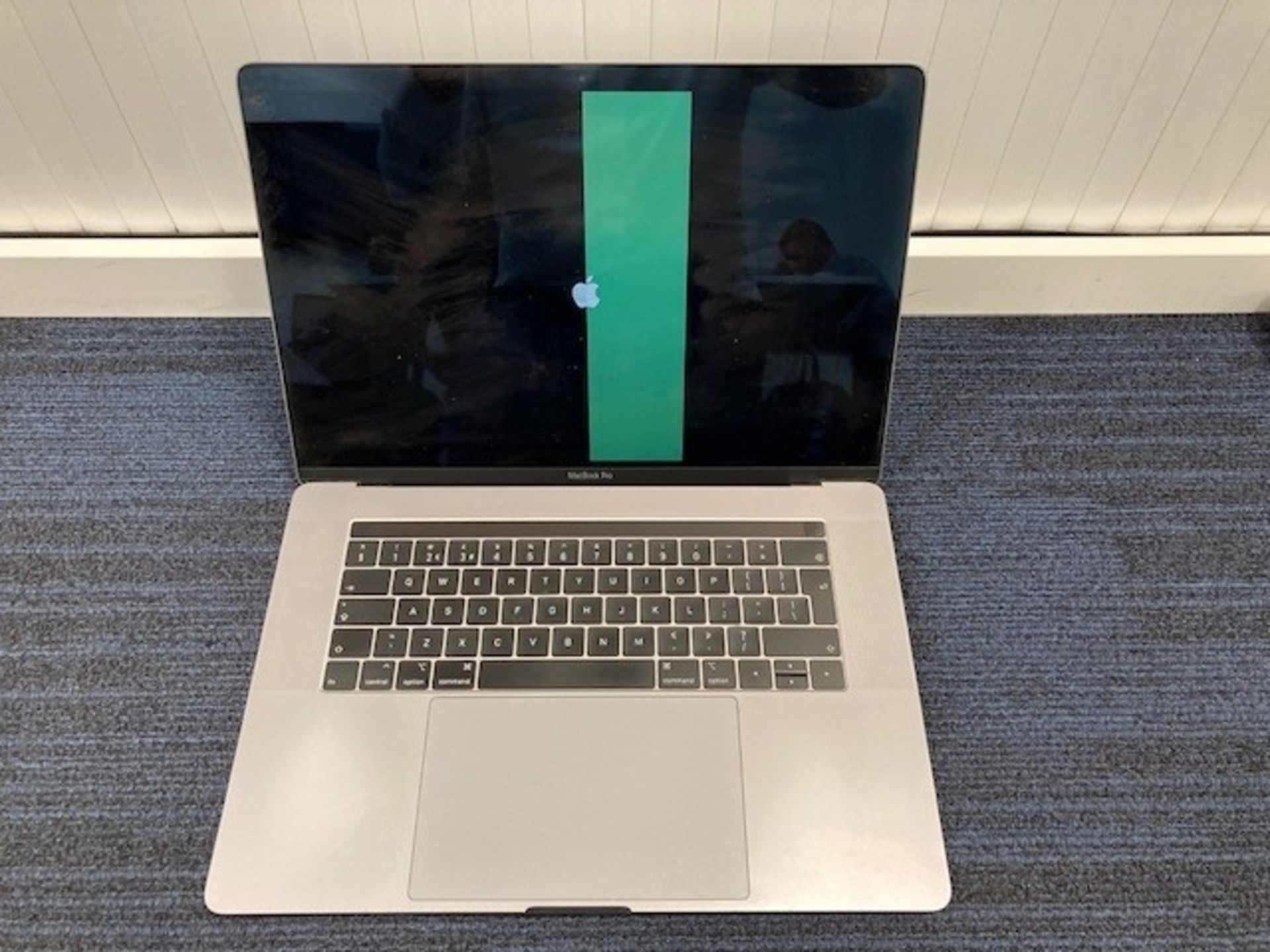 Apple MacBook Pro 2018 15" core i7 Touchbar Laptop - Image 2 of 4