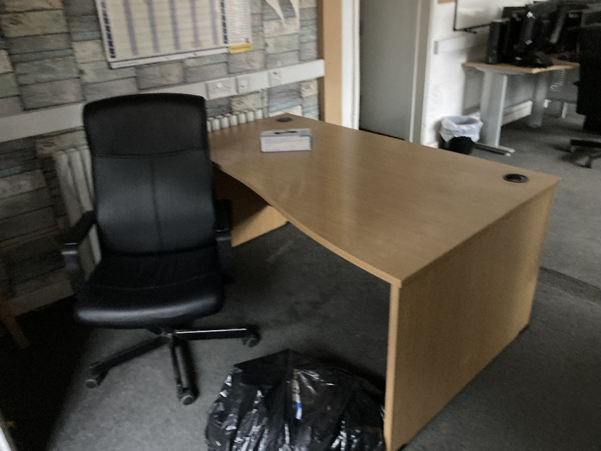 Contents of ground floor shared office to include - Image 7 of 8