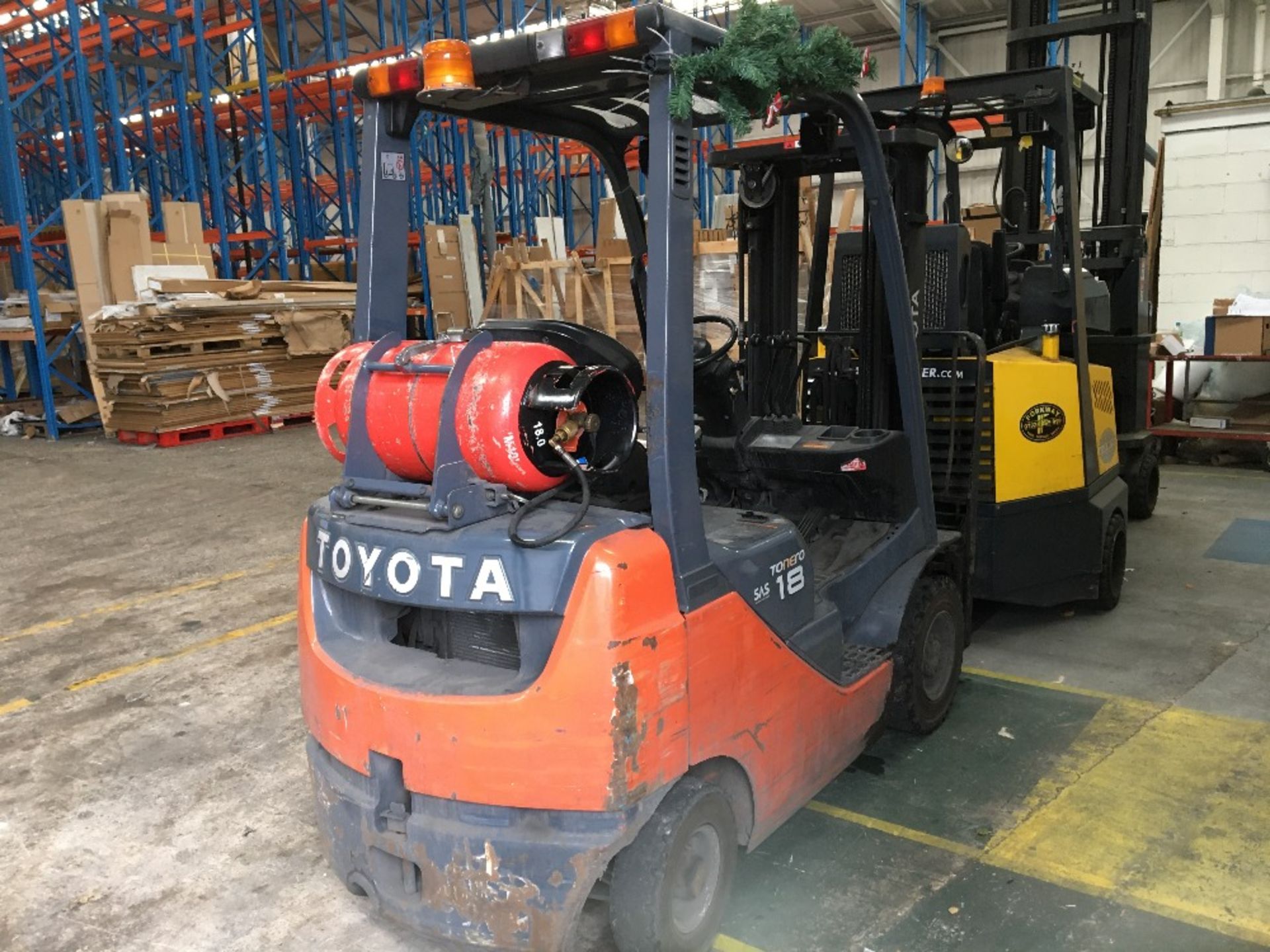 Toyota Tonero 18 02-8FGF18 1500kg capacity Gas operated forklift truck - Image 2 of 5