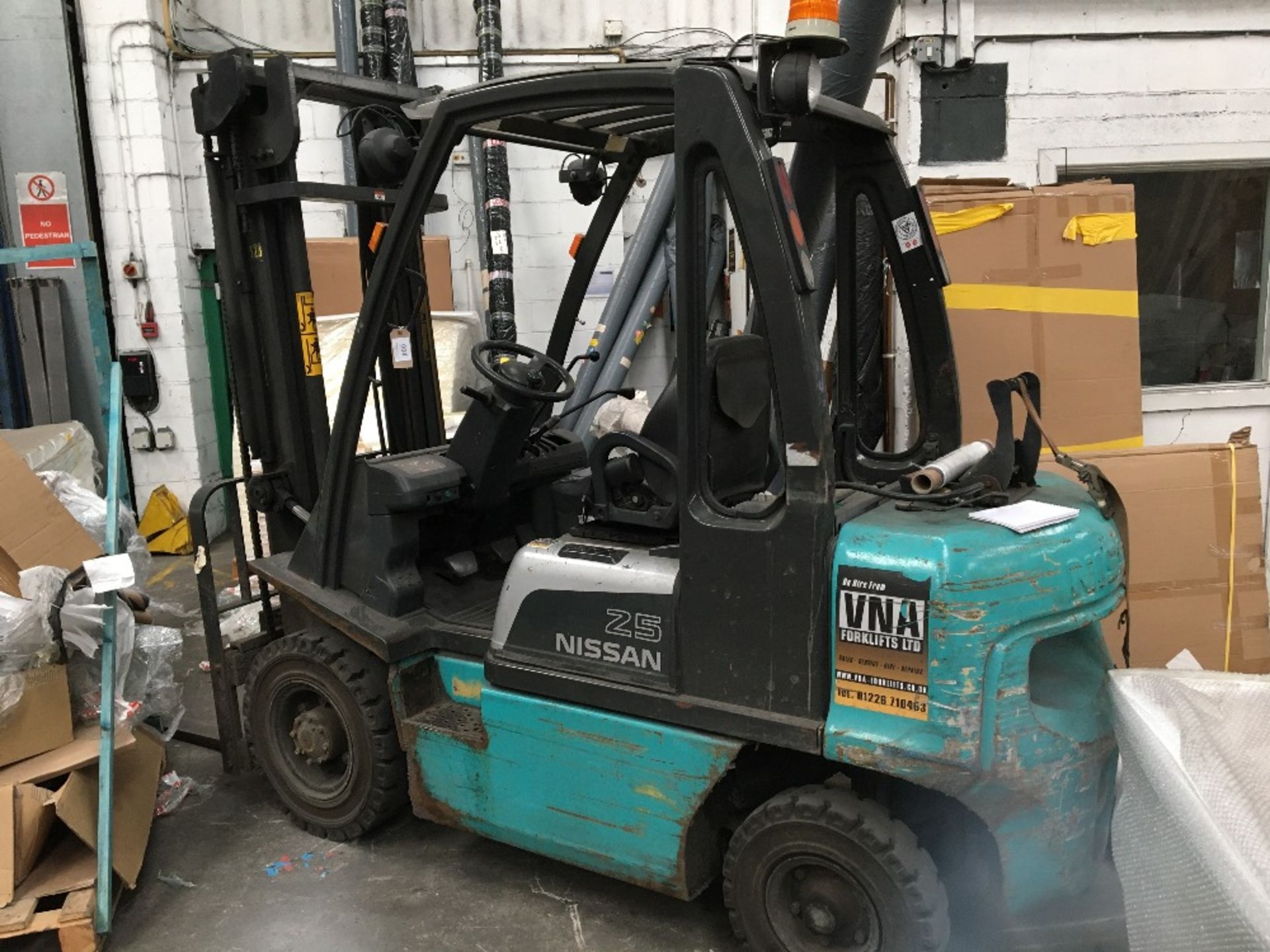 Nissan 25 UD02A25PO 2500kg capacity gas powered forklift truck - Image 6 of 6