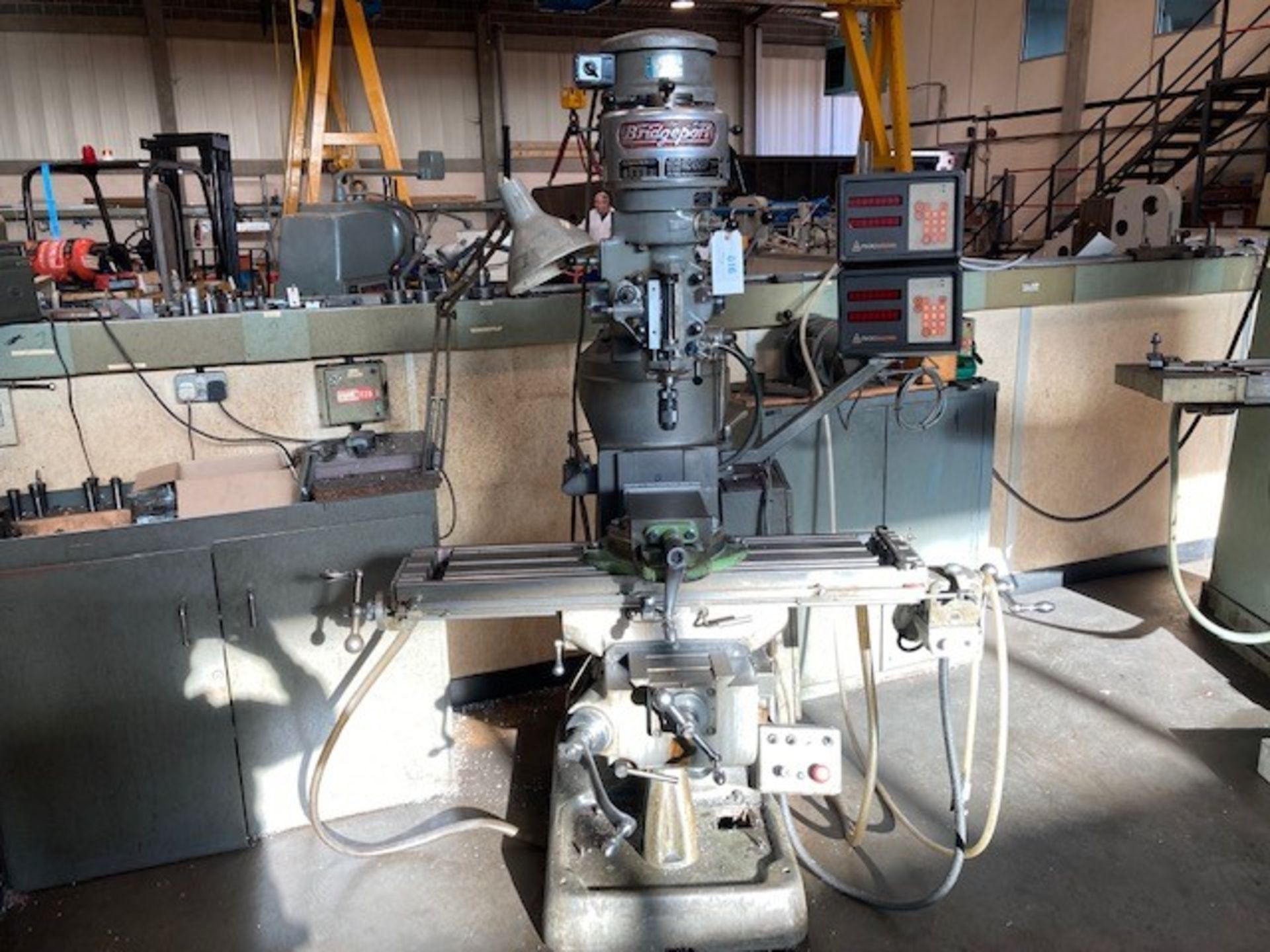 Bridgeport Textron Vertical Milling Machine - Bild 2 aus 6