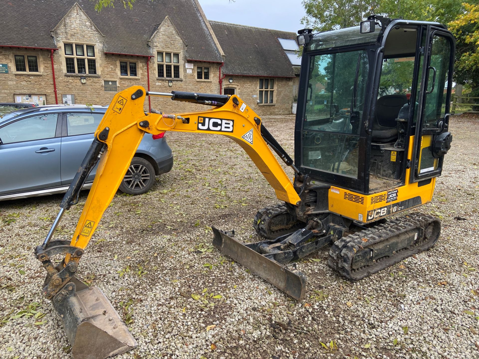 JCB 16C-1 1.6T Tracked Mini Digger Excavator - Image 2 of 7