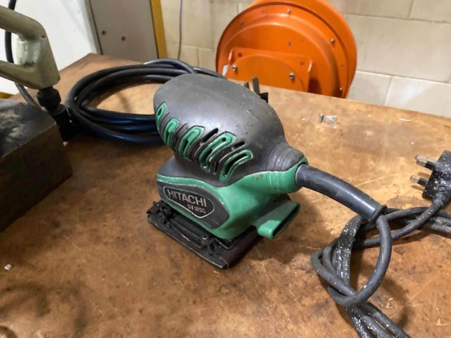 Hitachi SV125G Palm Sander - Image 2 of 2