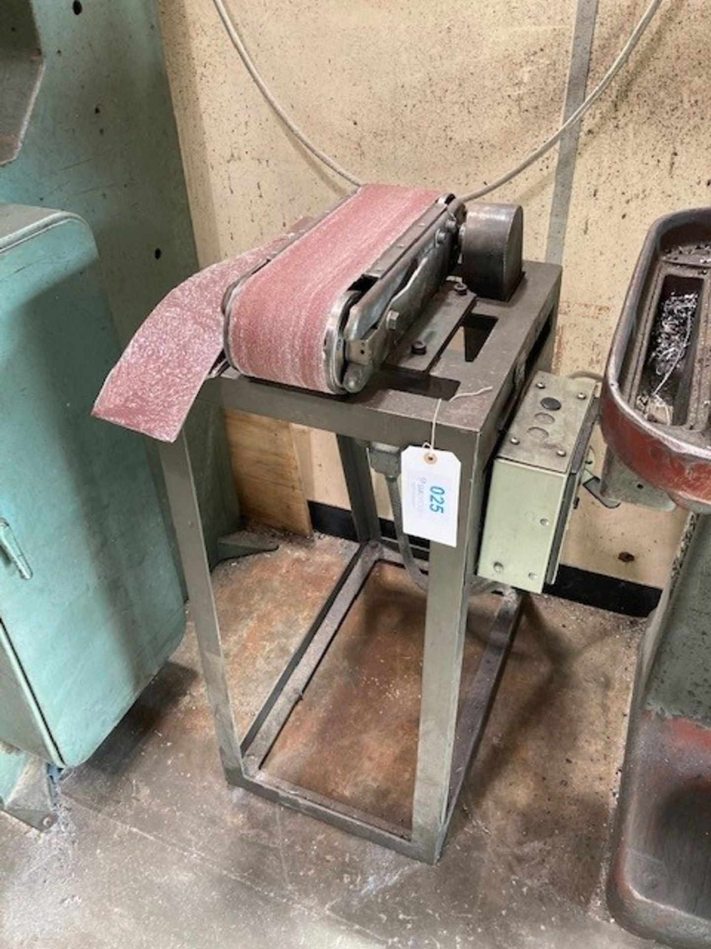 Willow Wippet-Off Belt Sander