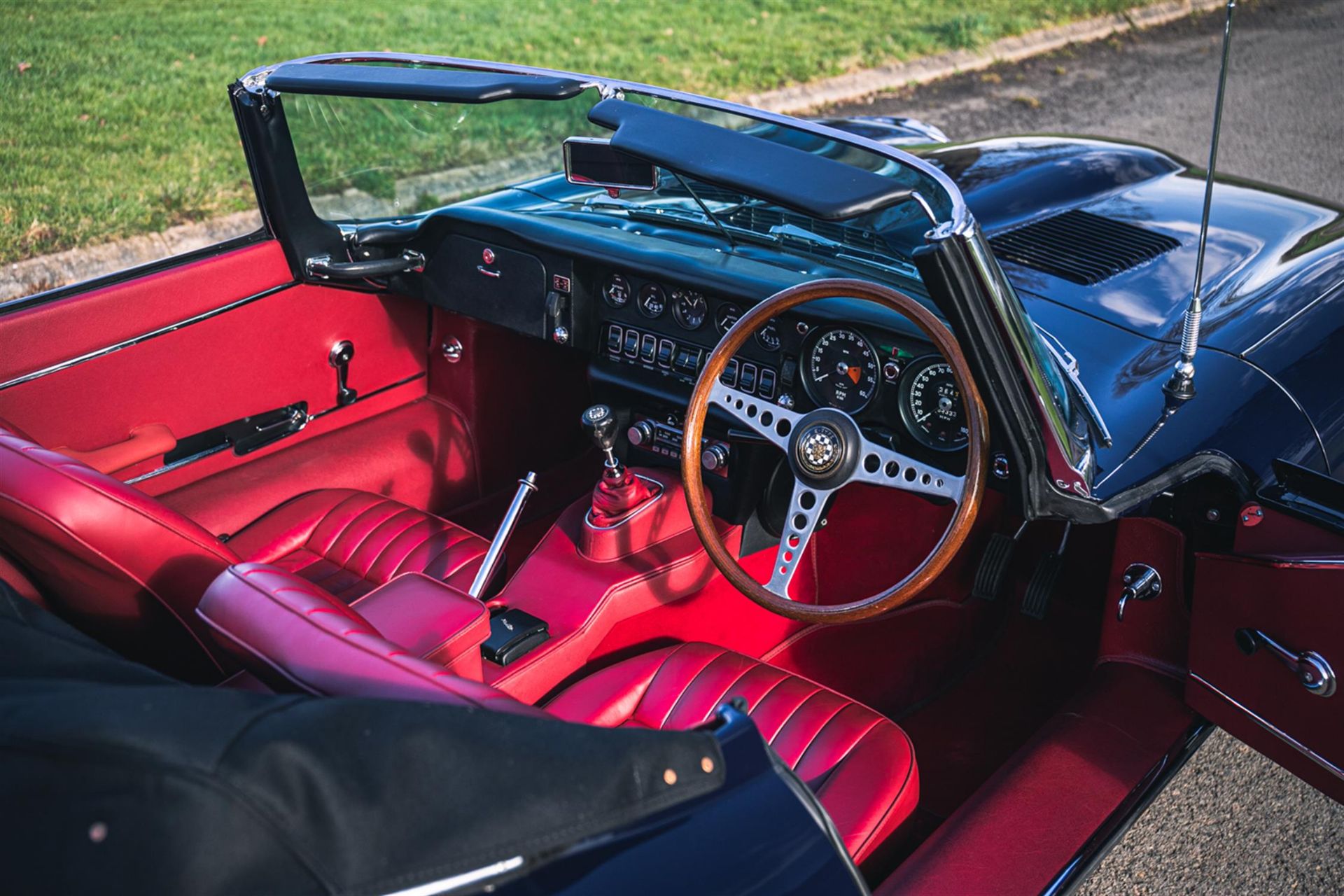 1968 Jaguar E-Type Series 2 - Image 3 of 10