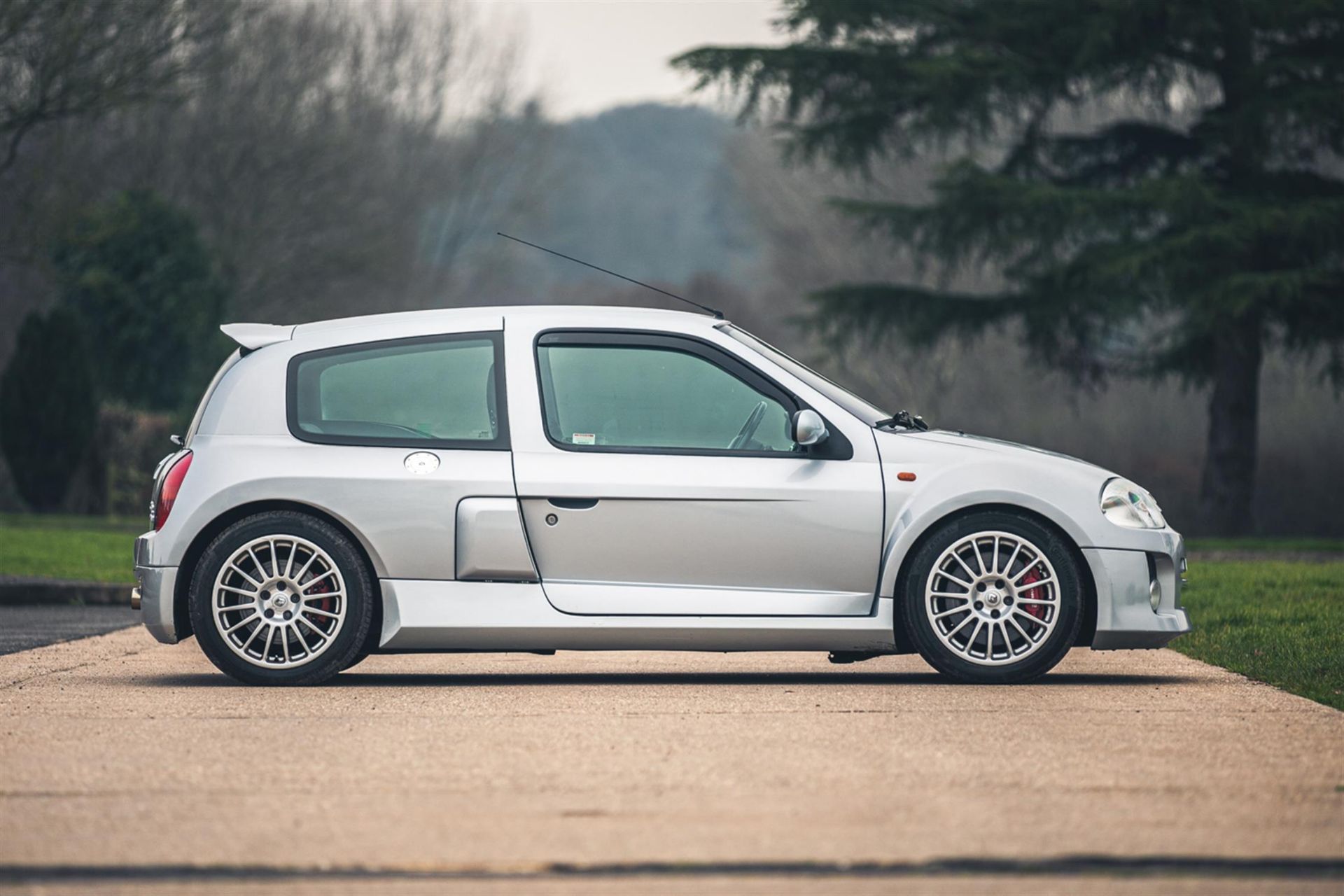2002 Renault Sport Clio V6 (230) Phase 1 - Image 7 of 10