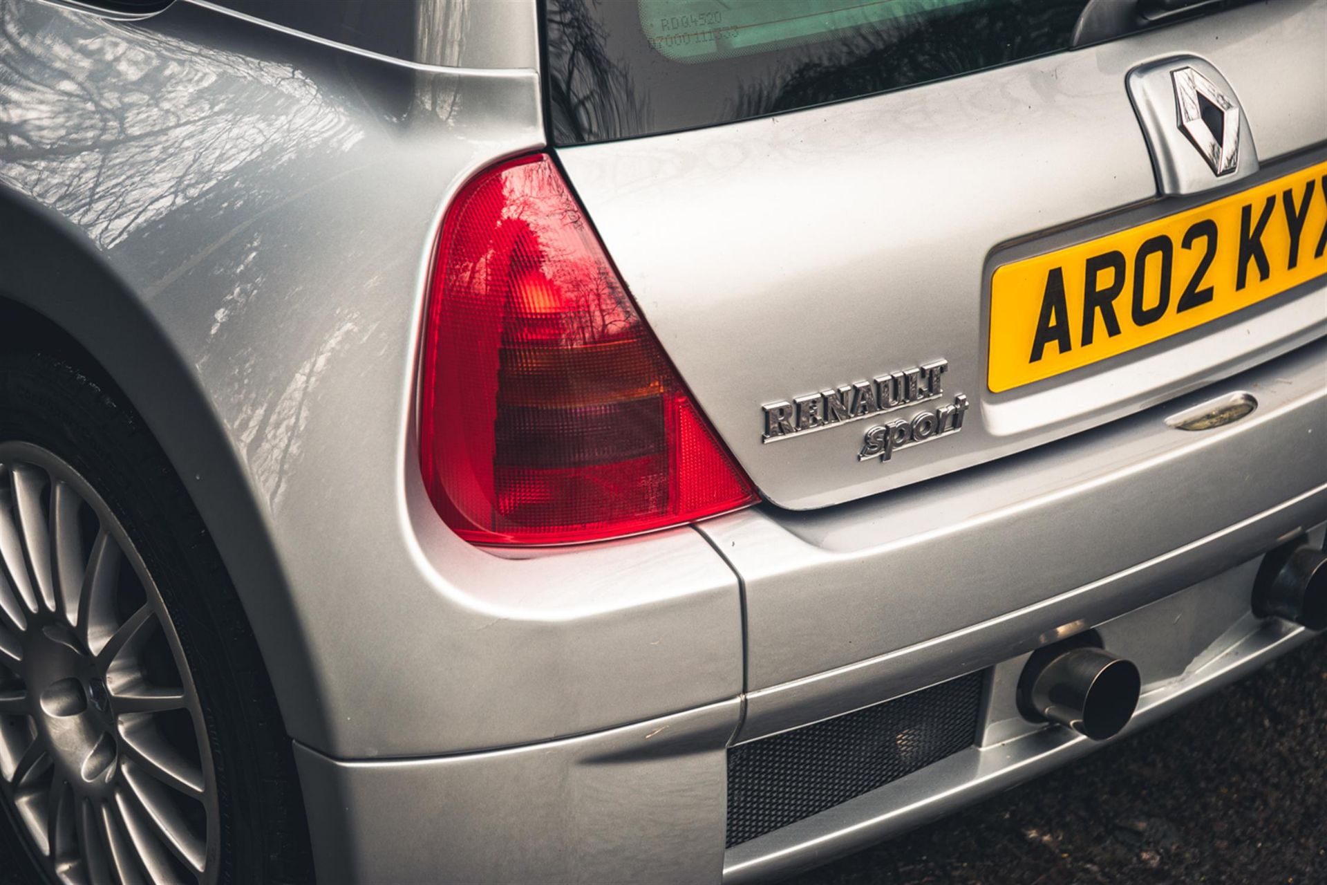 2002 Renault Sport Clio V6 (230) Phase 1 - Image 9 of 10
