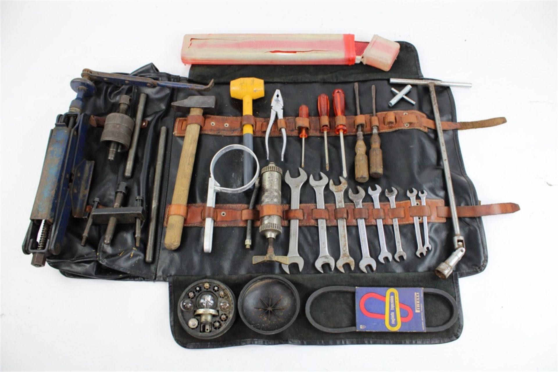 1964 - 1968 Ferrari 275 GTB/GTS Complete Tool Kit Roll