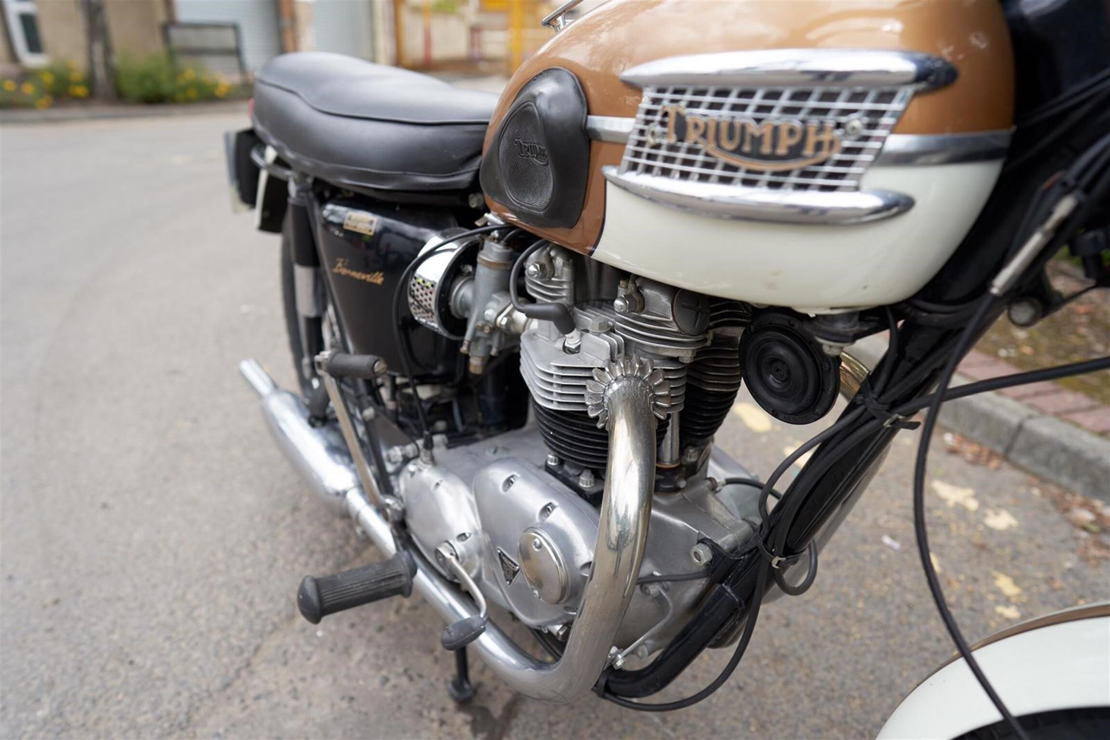 1964 Triumph T120 Bonneville - Image 5 of 10