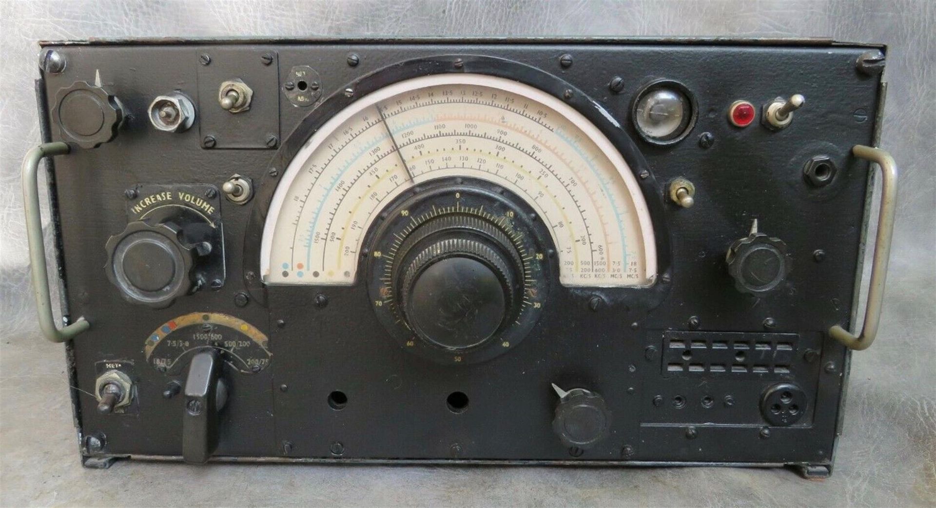 An extraordinarily rare Marconi R1155 Super Heterodyne radio receiver ...