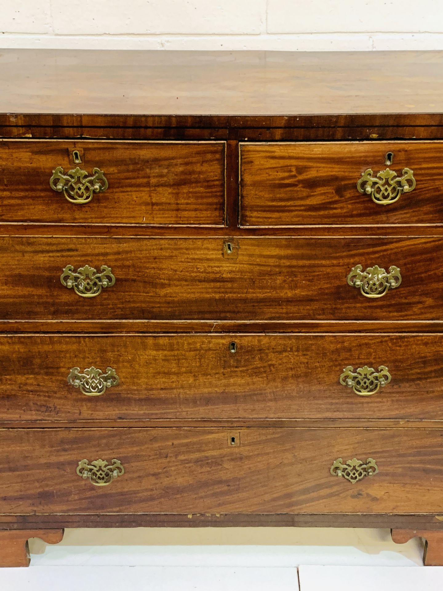 Mahogany chest of two over three drawers - Image 2 of 4