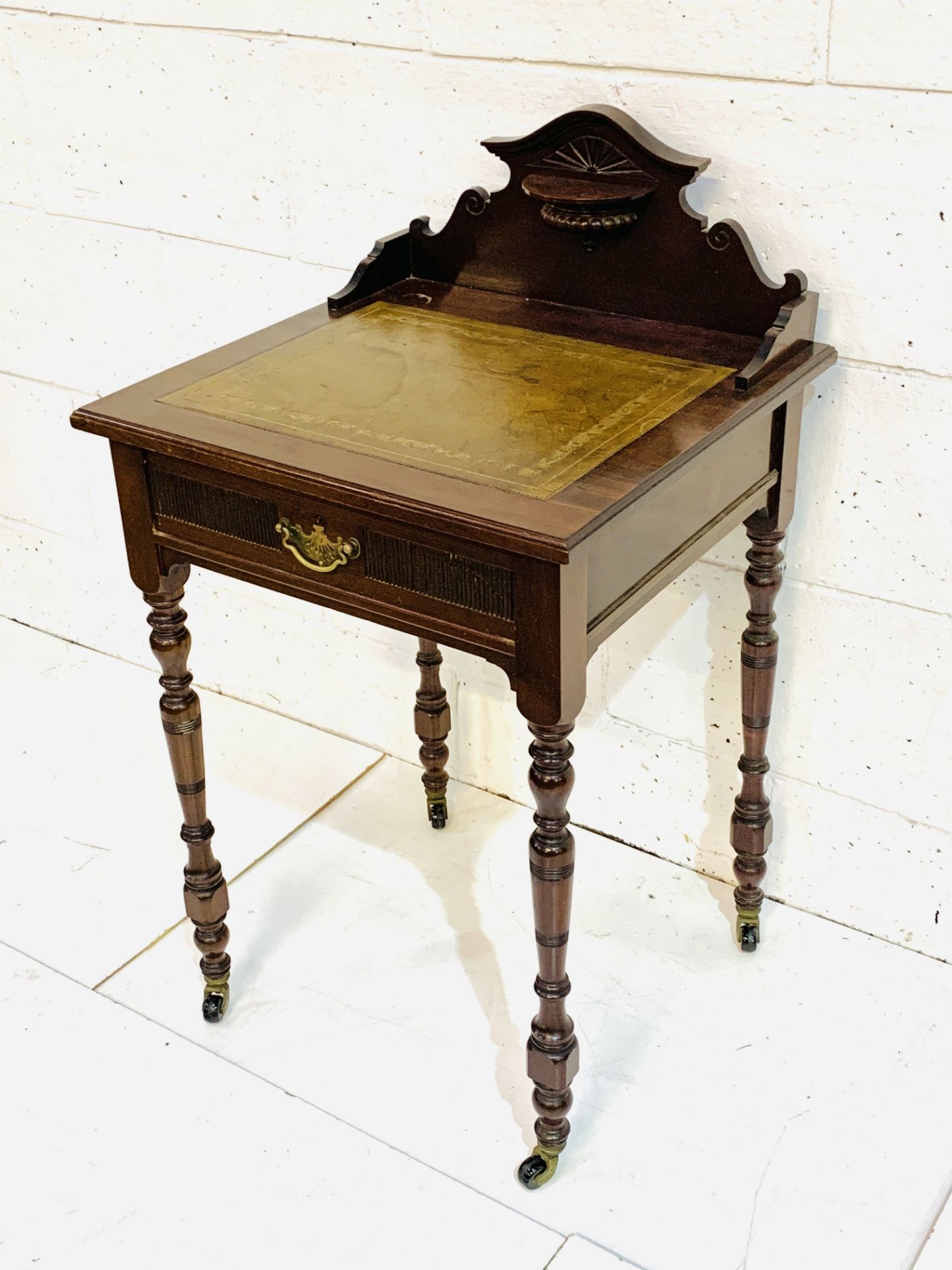 Mahogany small writing table. - Image 2 of 4