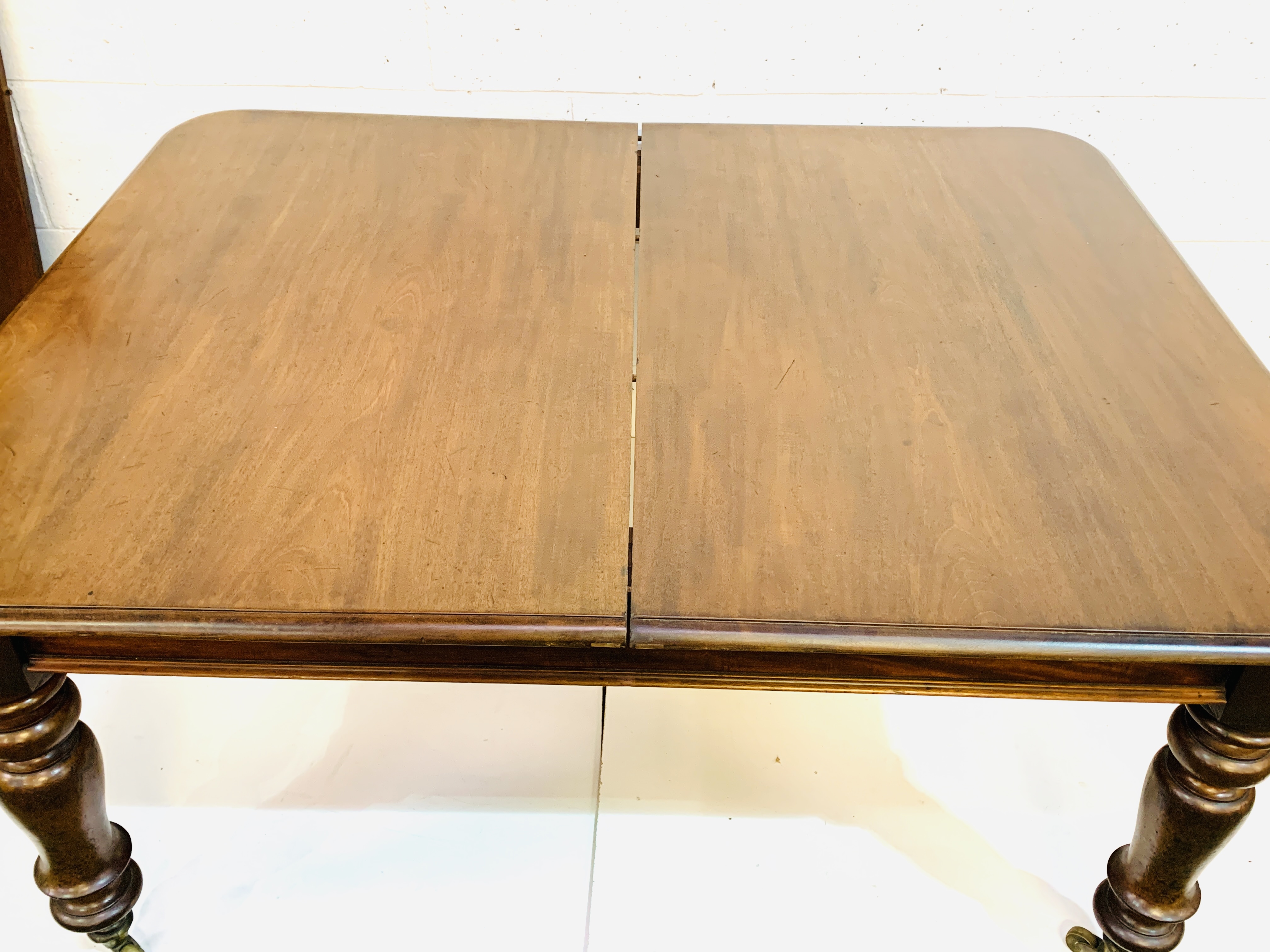 Victorian extendable dining table - Image 4 of 7