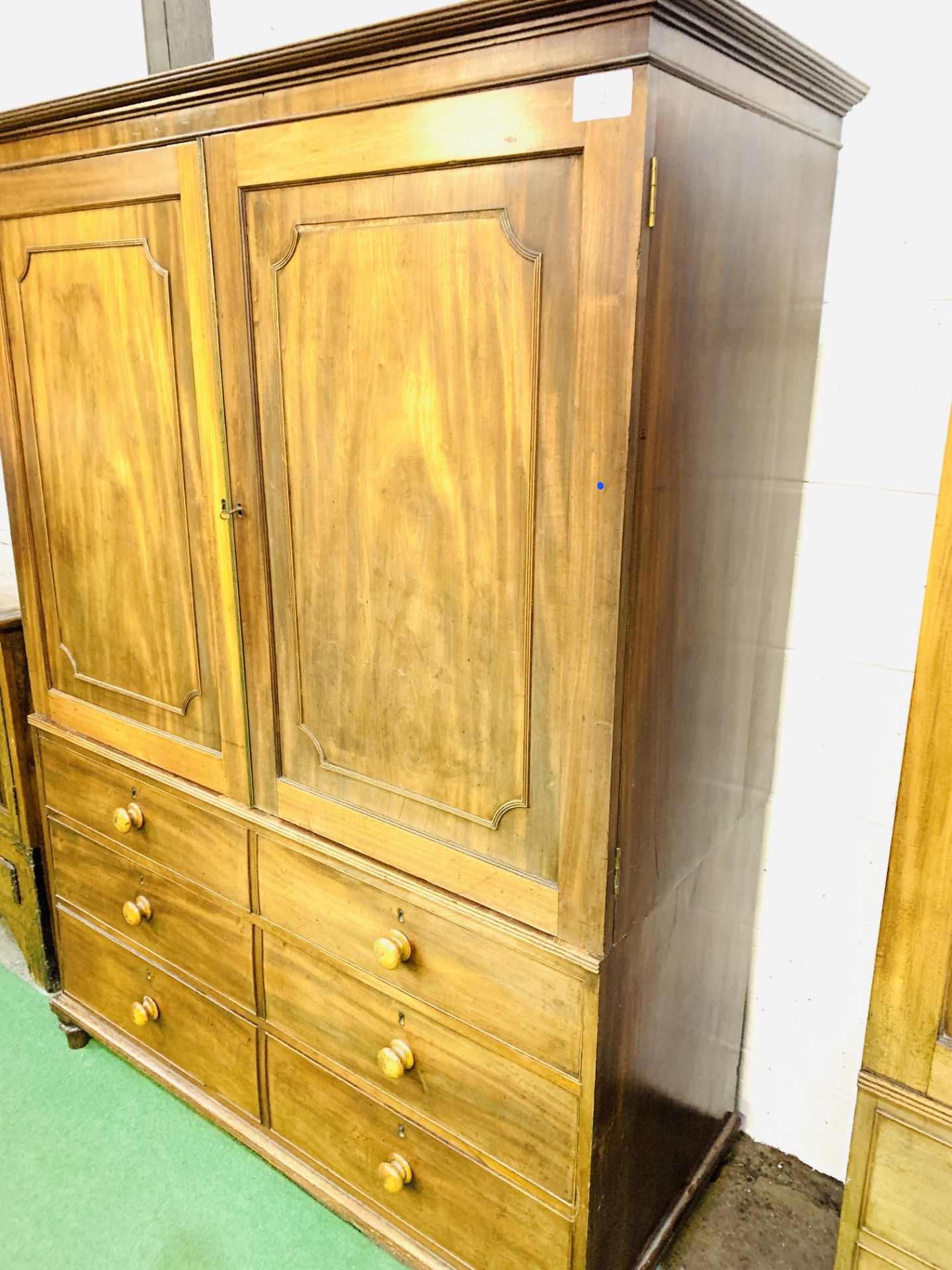 Victorian mahogany linen press over chest of 3 graduated drawers. - Image 5 of 6
