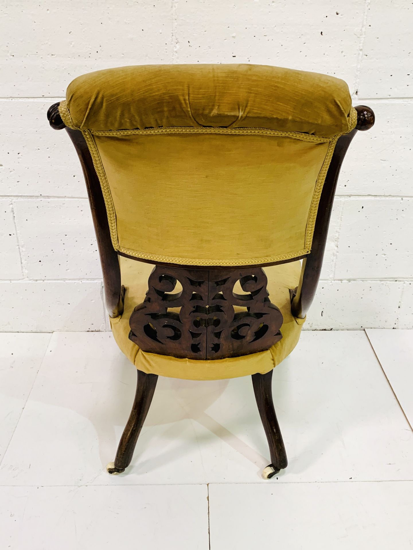 Ornately decorated mahogany framed drawing room chair with mustard yellow velvet upholstery. - Image 4 of 5