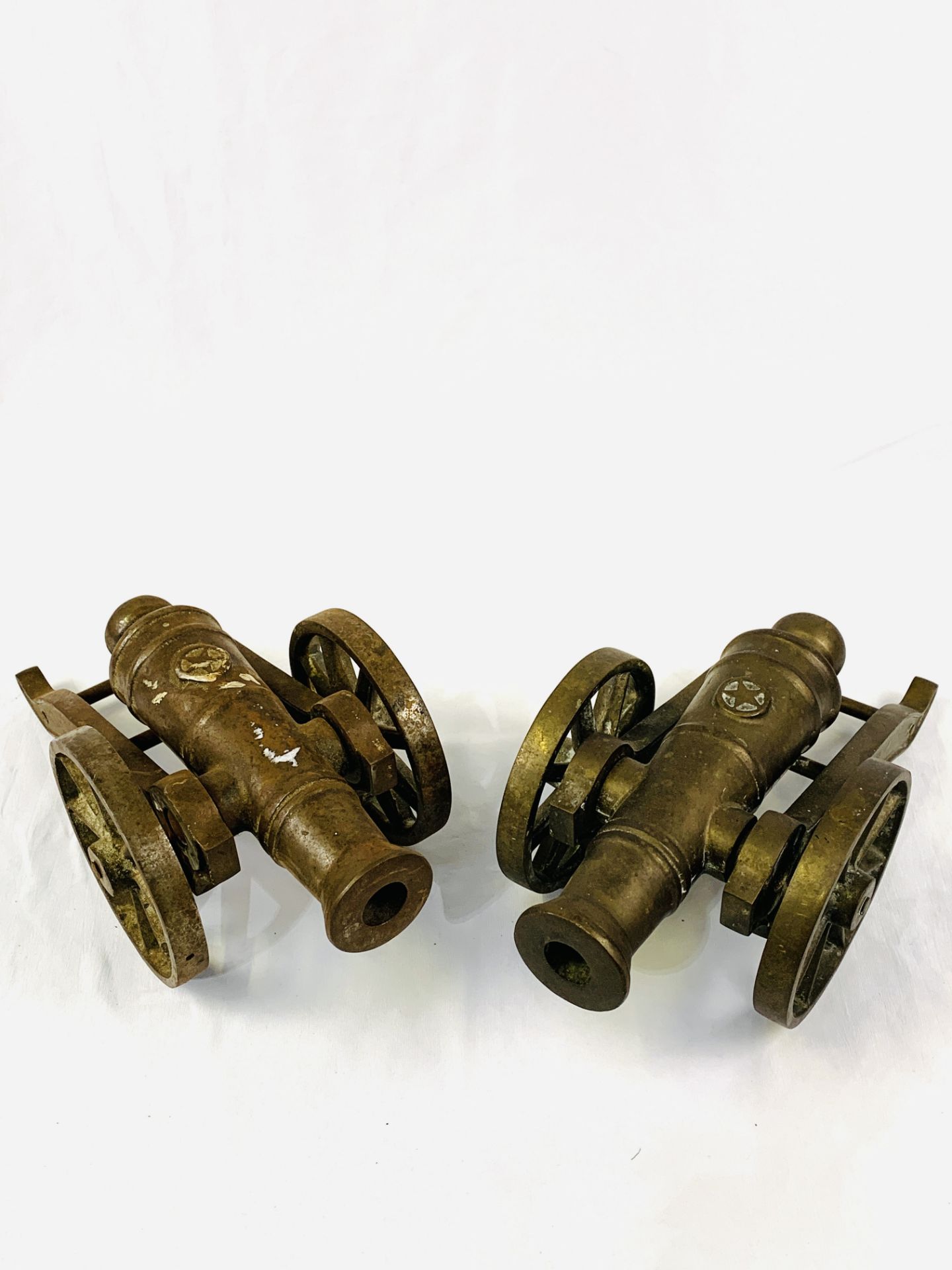 A brass model cannon together with a white metal cannon to match - Image 4 of 4