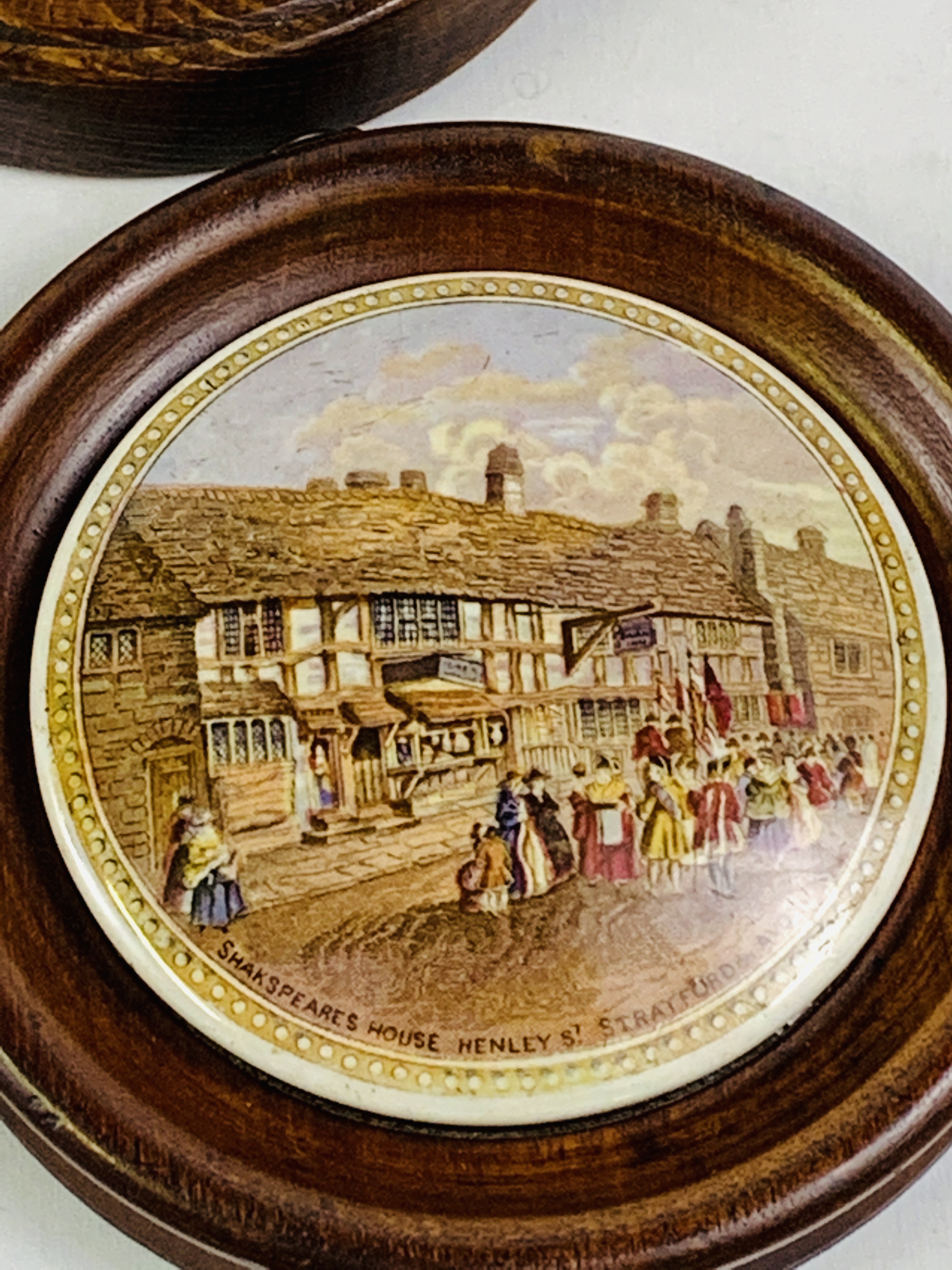 Four assorted Victorian pot lids in hardwood frames. - Image 9 of 10