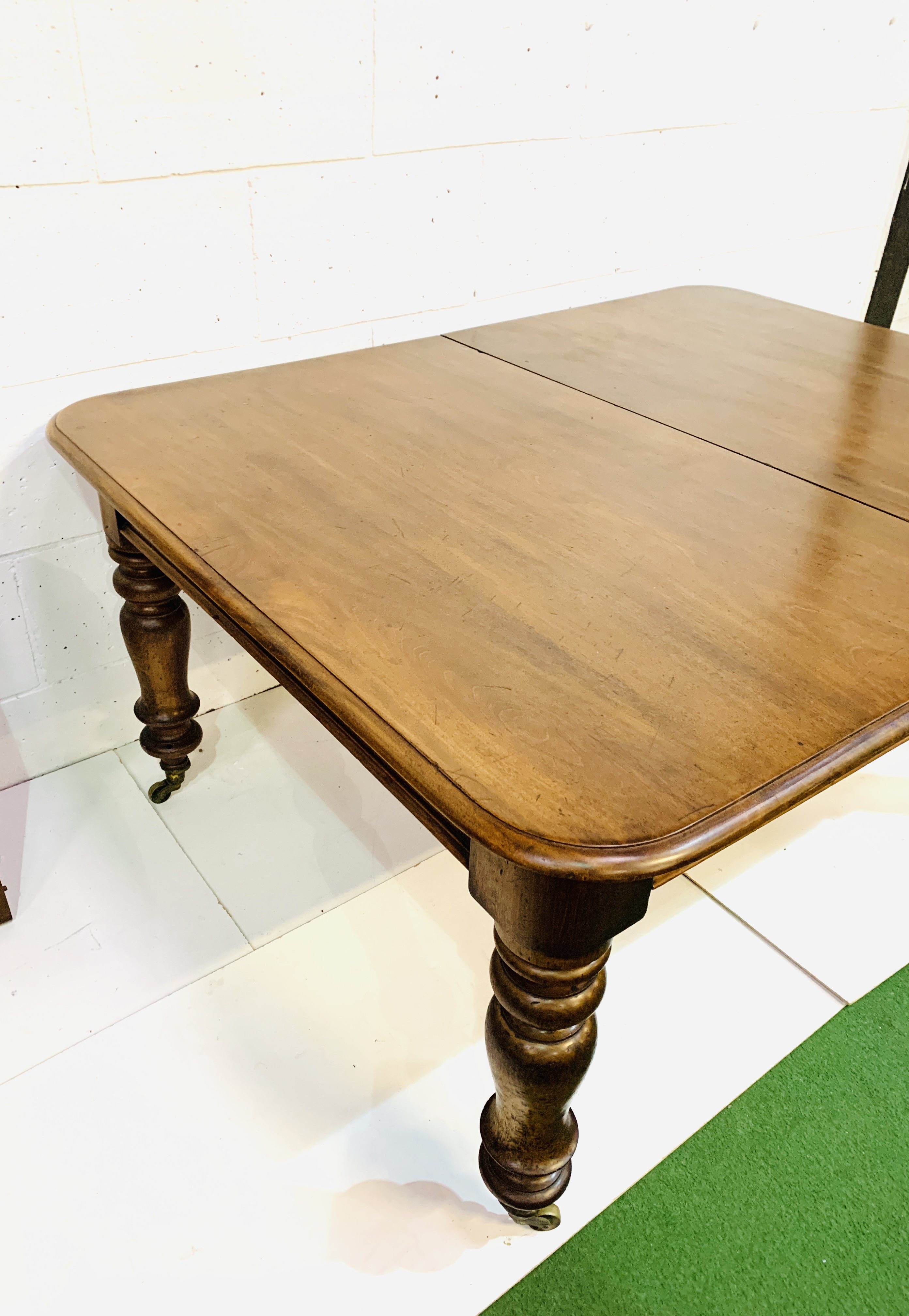 Victorian extendable dining table - Image 2 of 7