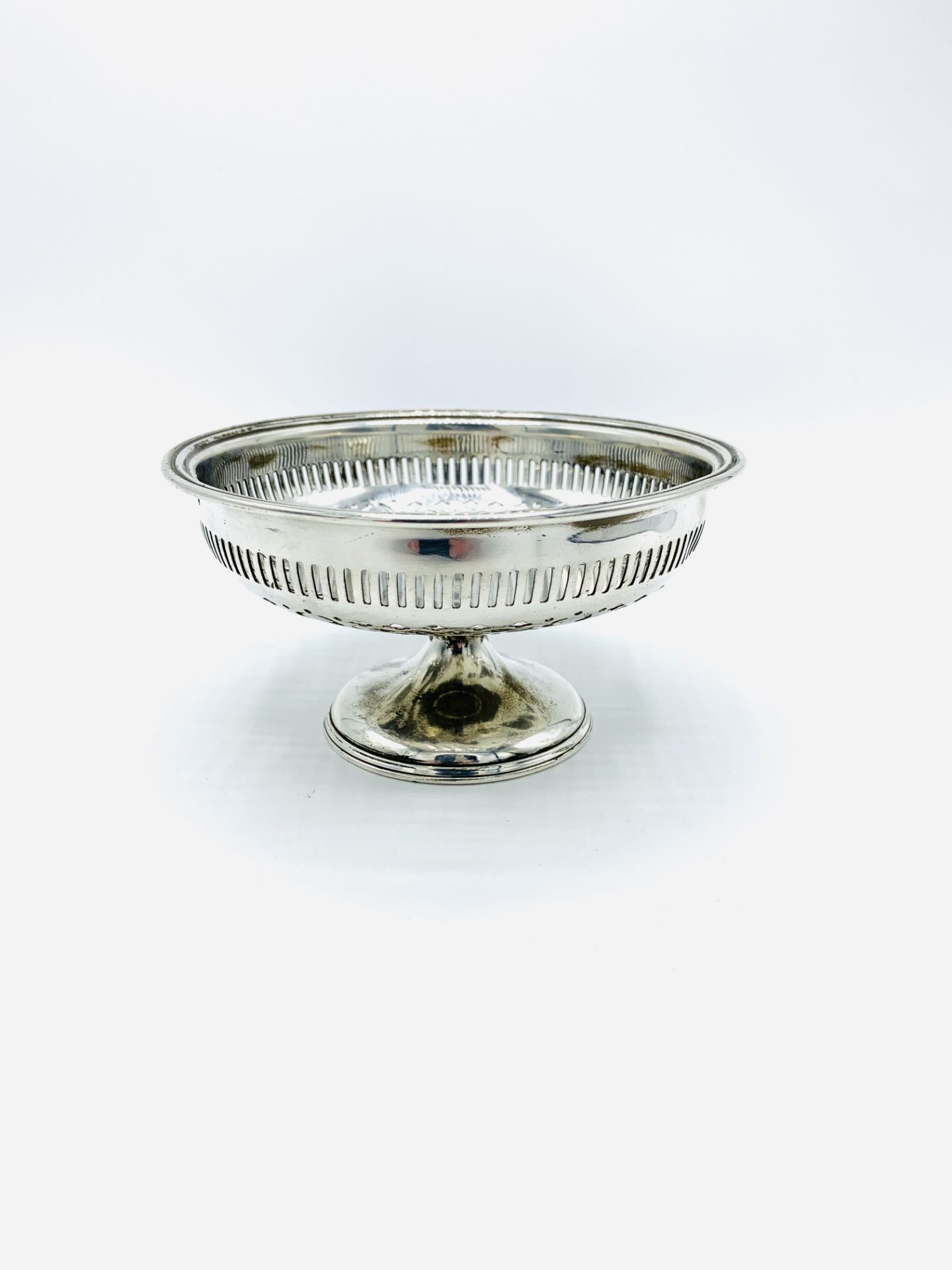 Sterling silver footed fruit dish - Image 3 of 3