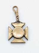 9ct gold Maltese cross style pendant/locket.